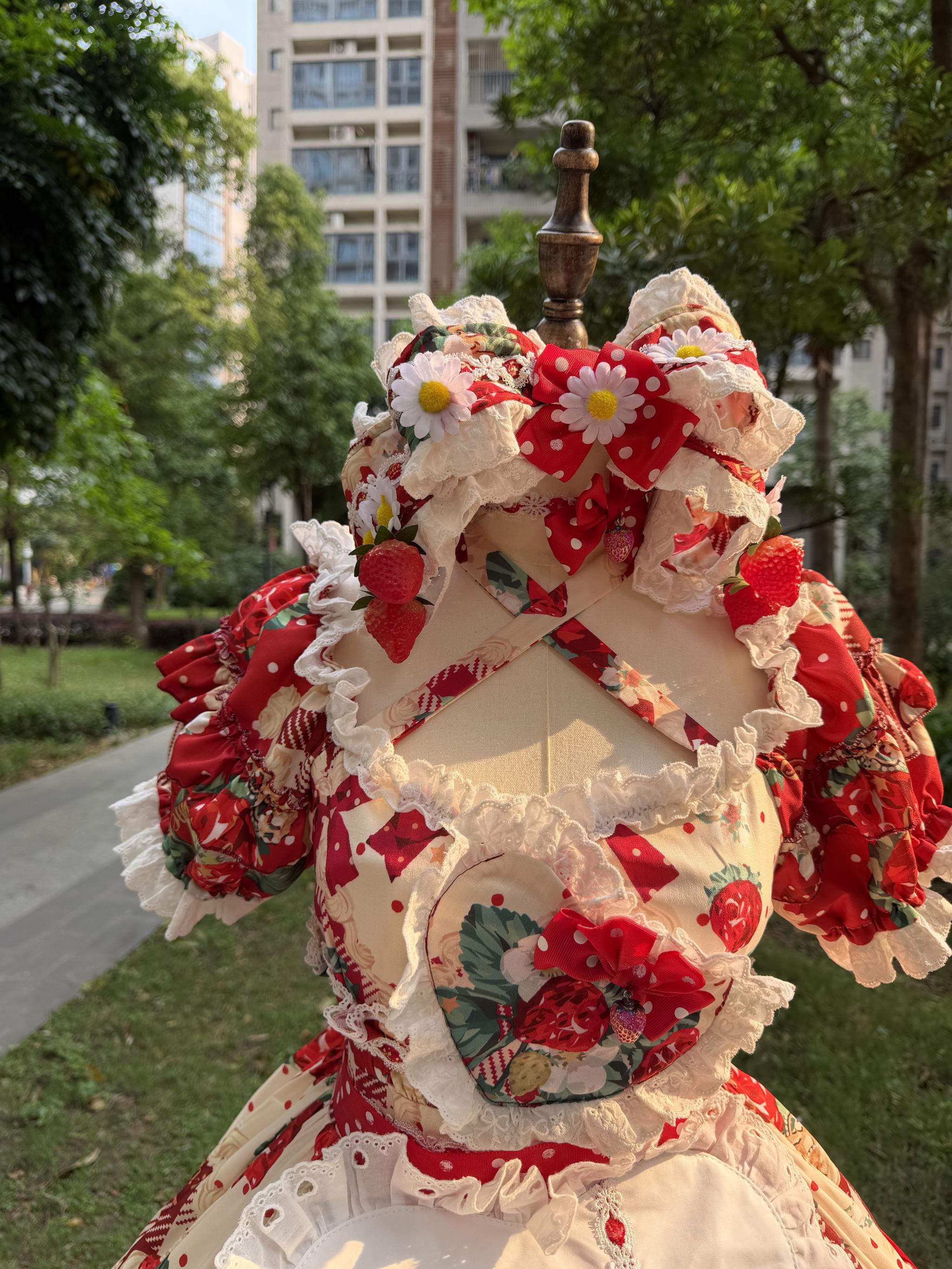 Crown Strawberry - Old School Lolita Crown Strawberry Printed OP Dress