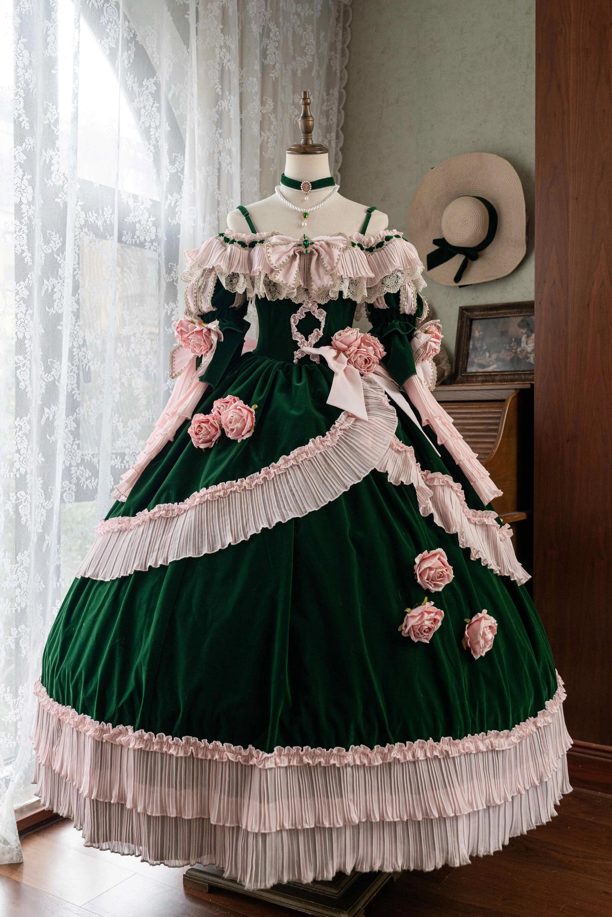 Meowing and fruity - Rose Ode - Retro Elegant Lolita Satin OP with Rose Decorations Green OP only - S