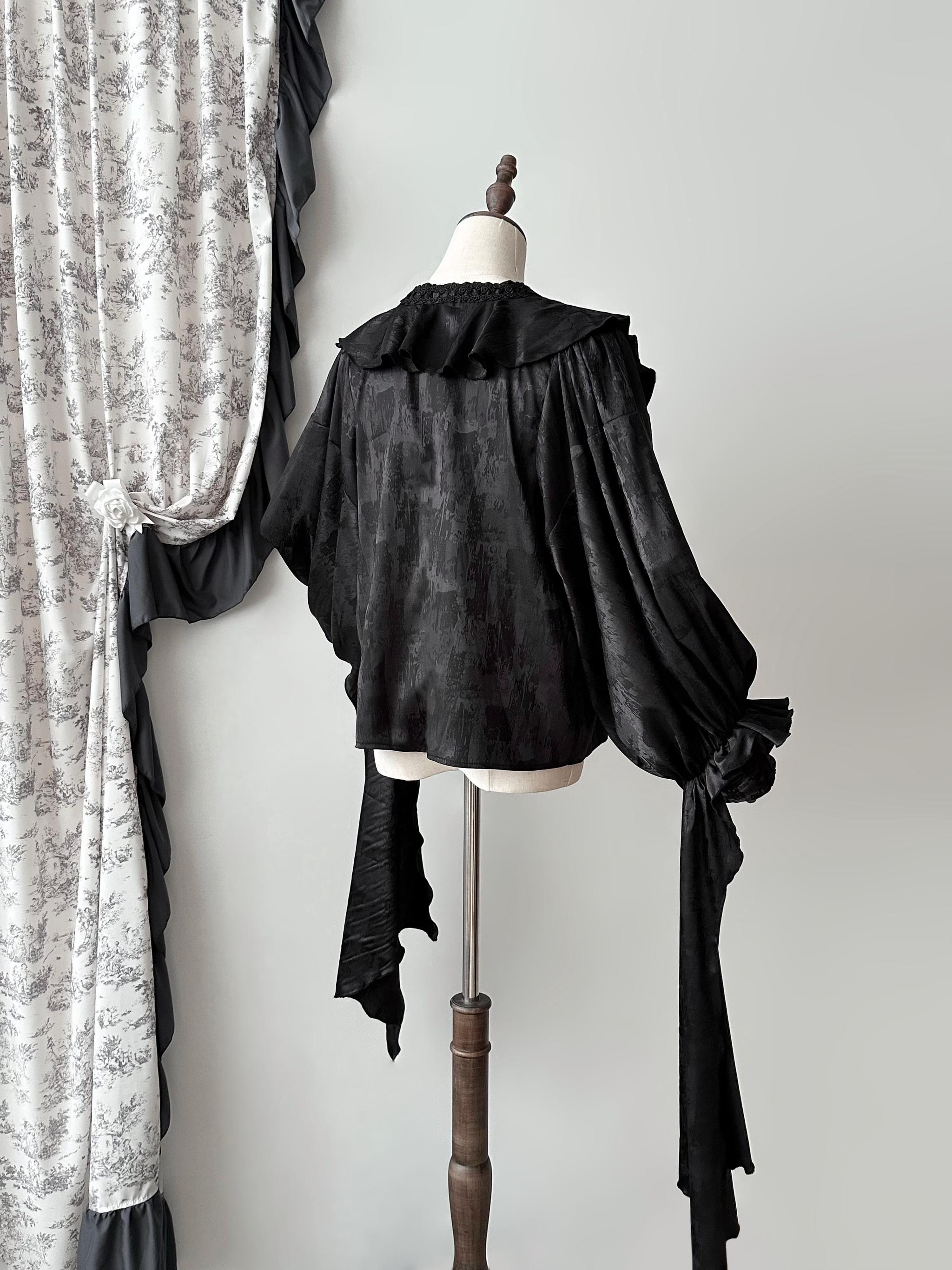 Muppet Mind Ben - Oracle Top - Gothic Lolita Blouse Long Bat Sleeve Shirt
