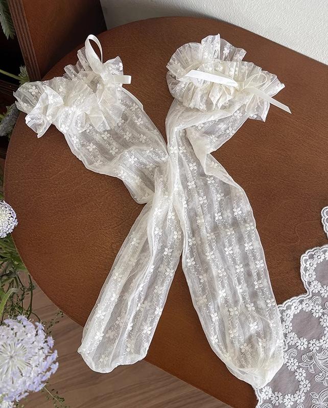 WAGUIR - Sweet Lolita Thin Calf Socks with Ruffled Cuffs Apricot One Size (suitable for sizes 35-39)