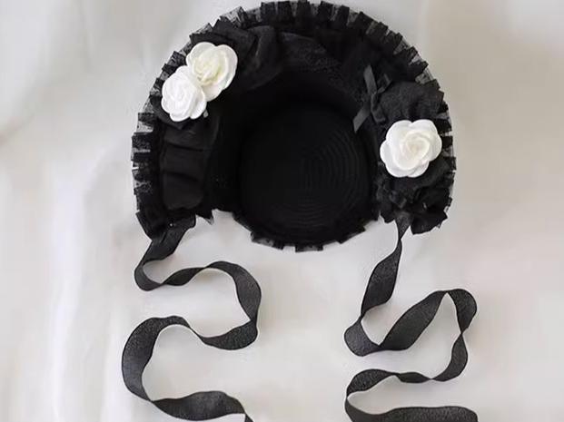 Xiaogui - Gothic Lolita Black Lace Flowers Bonnet