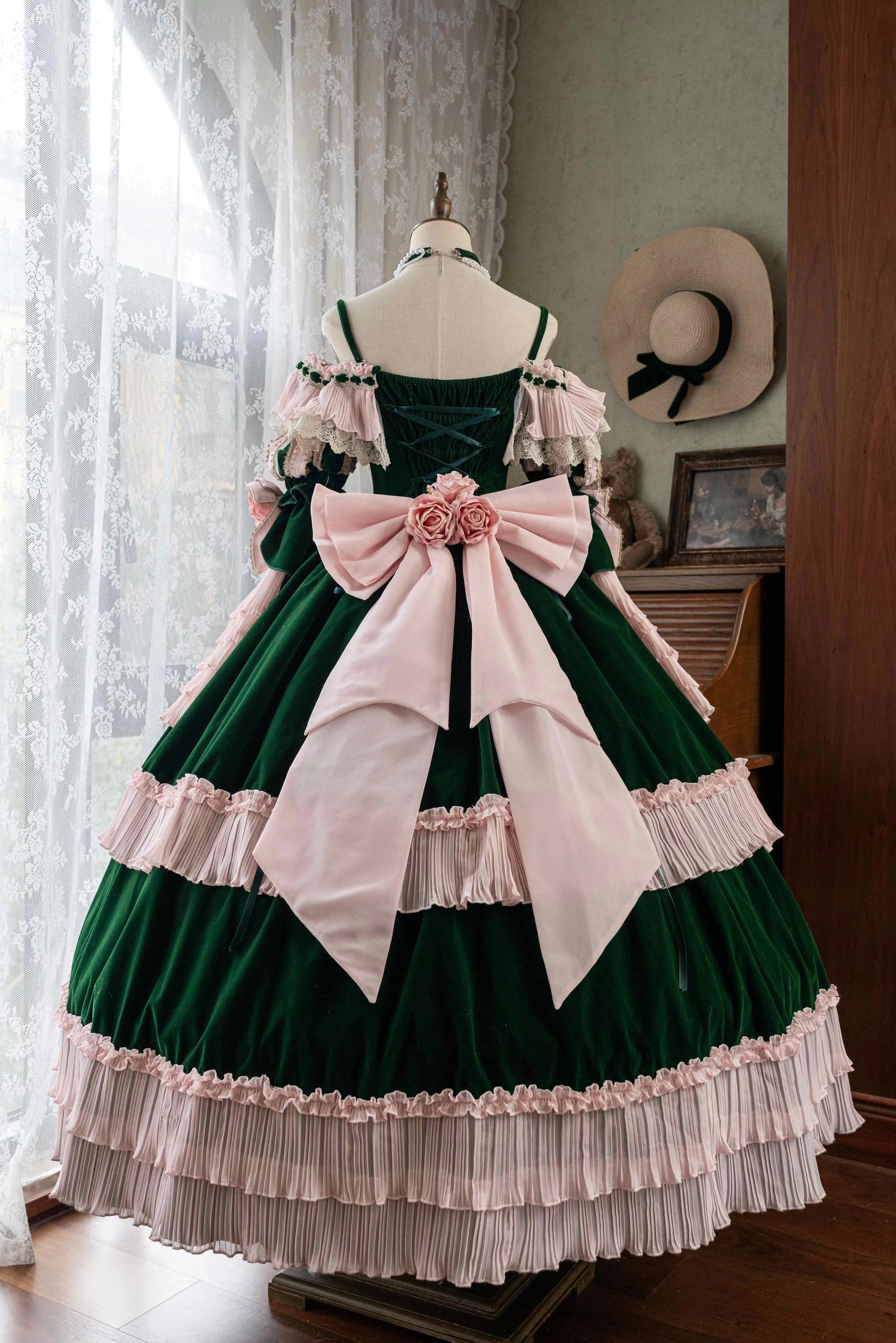 Meowing and fruity - Rose Ode - Retro Elegant Lolita Satin OP with Rose Decorations