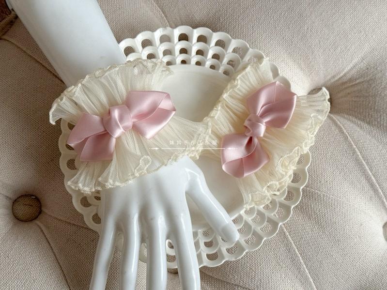 MAID - Sweet Lolita Accessories, Soft And Comfortable Pink cuffs (a pair)