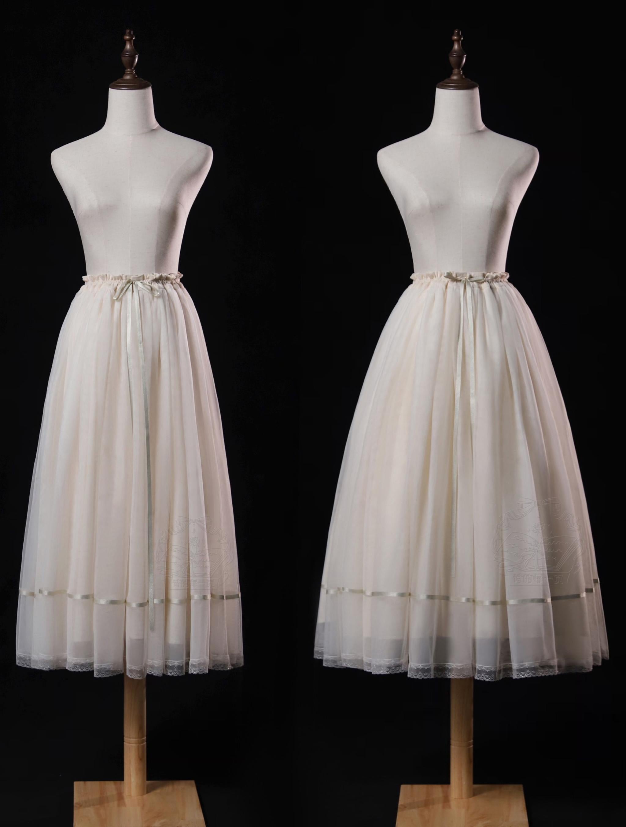 Moonlight Ode - Classic Lolita Lace Halter-neck Blouse & Tulle Skirt Set