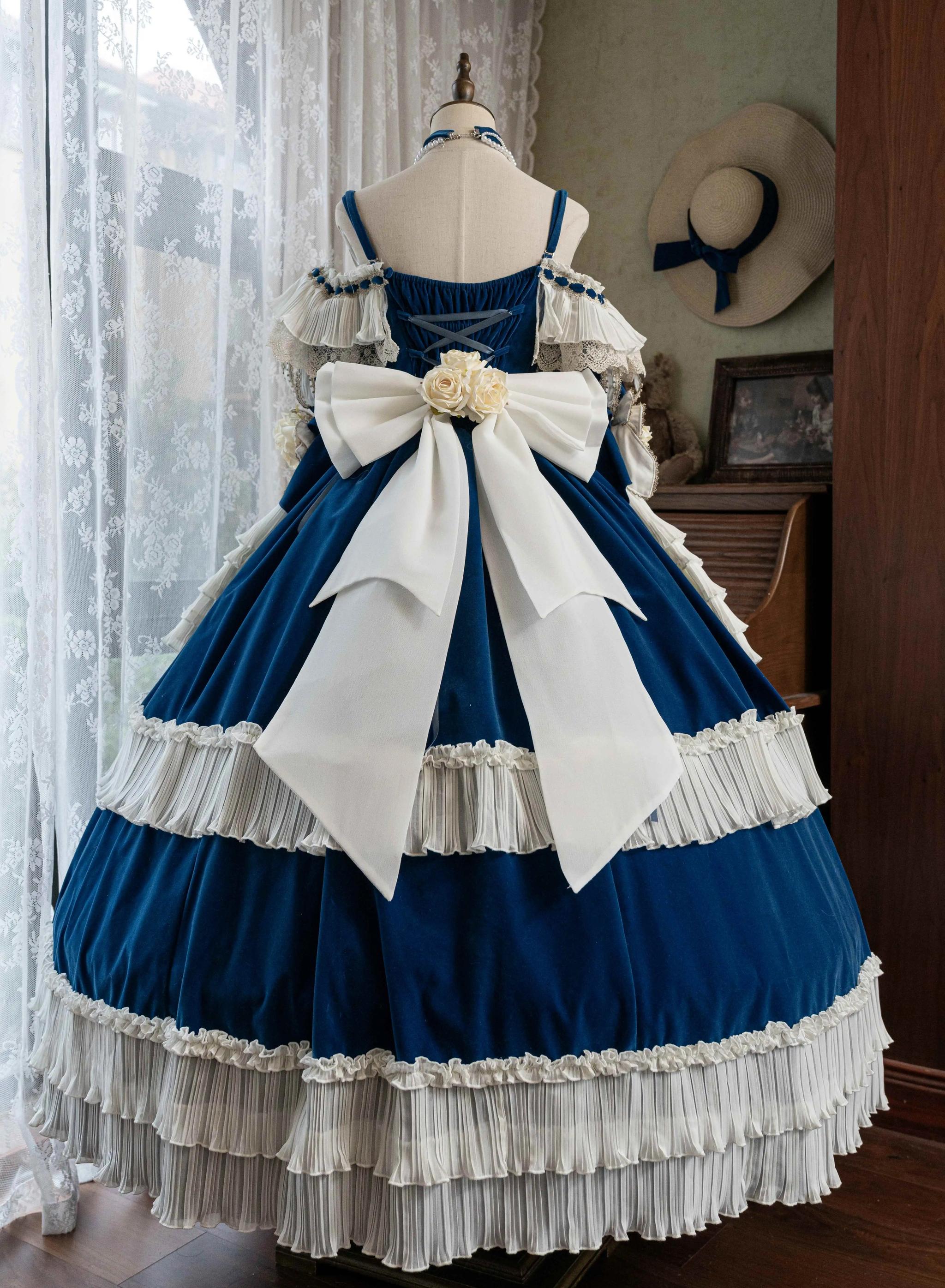 Meowing and fruity - Rose Ode - Retro Elegant Lolita Satin OP with Rose Decorations