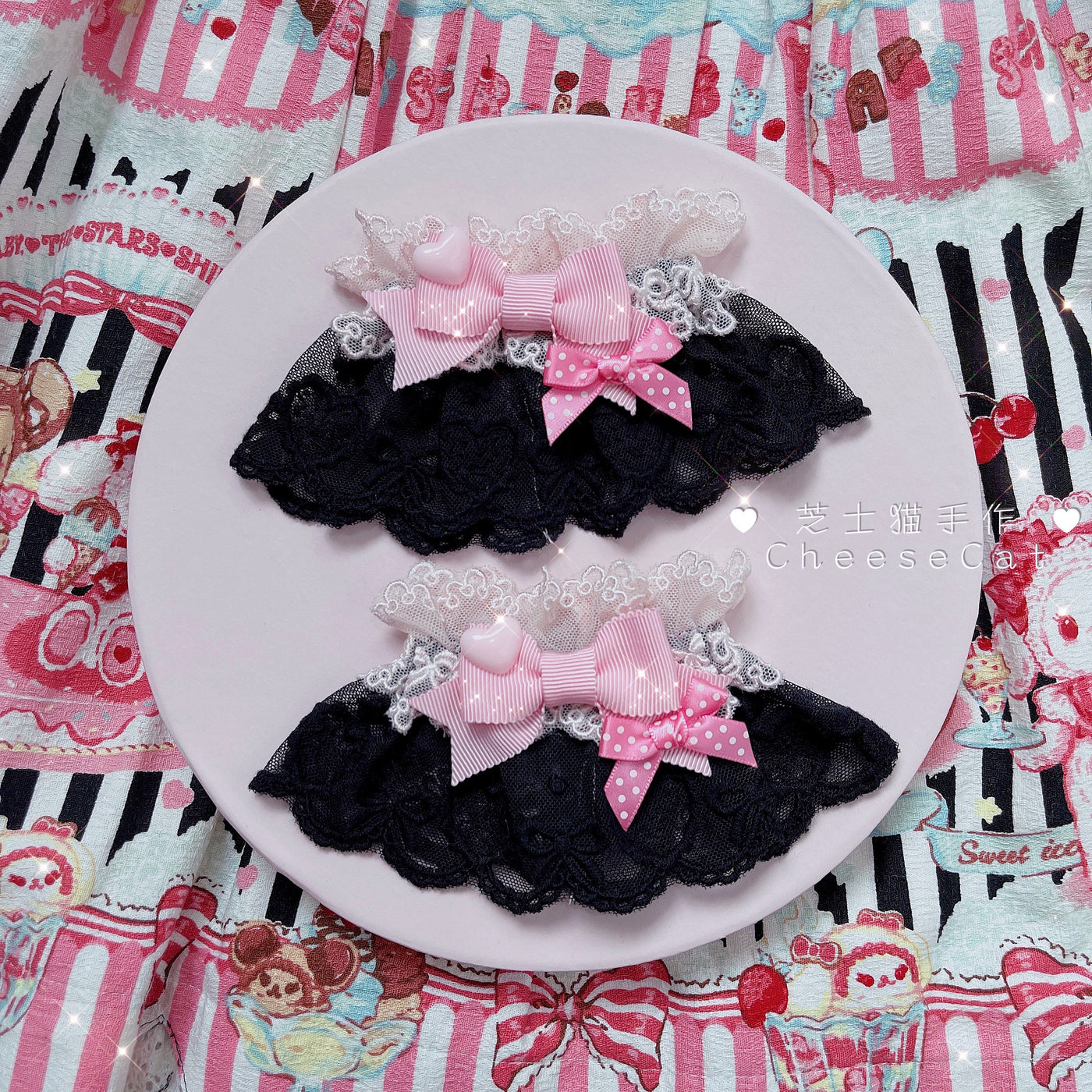 (Buyforme)Cheese Cat~Sweet and Happy Flower Limited Lolita Cuff black-pink cuffs (1 pair)  
