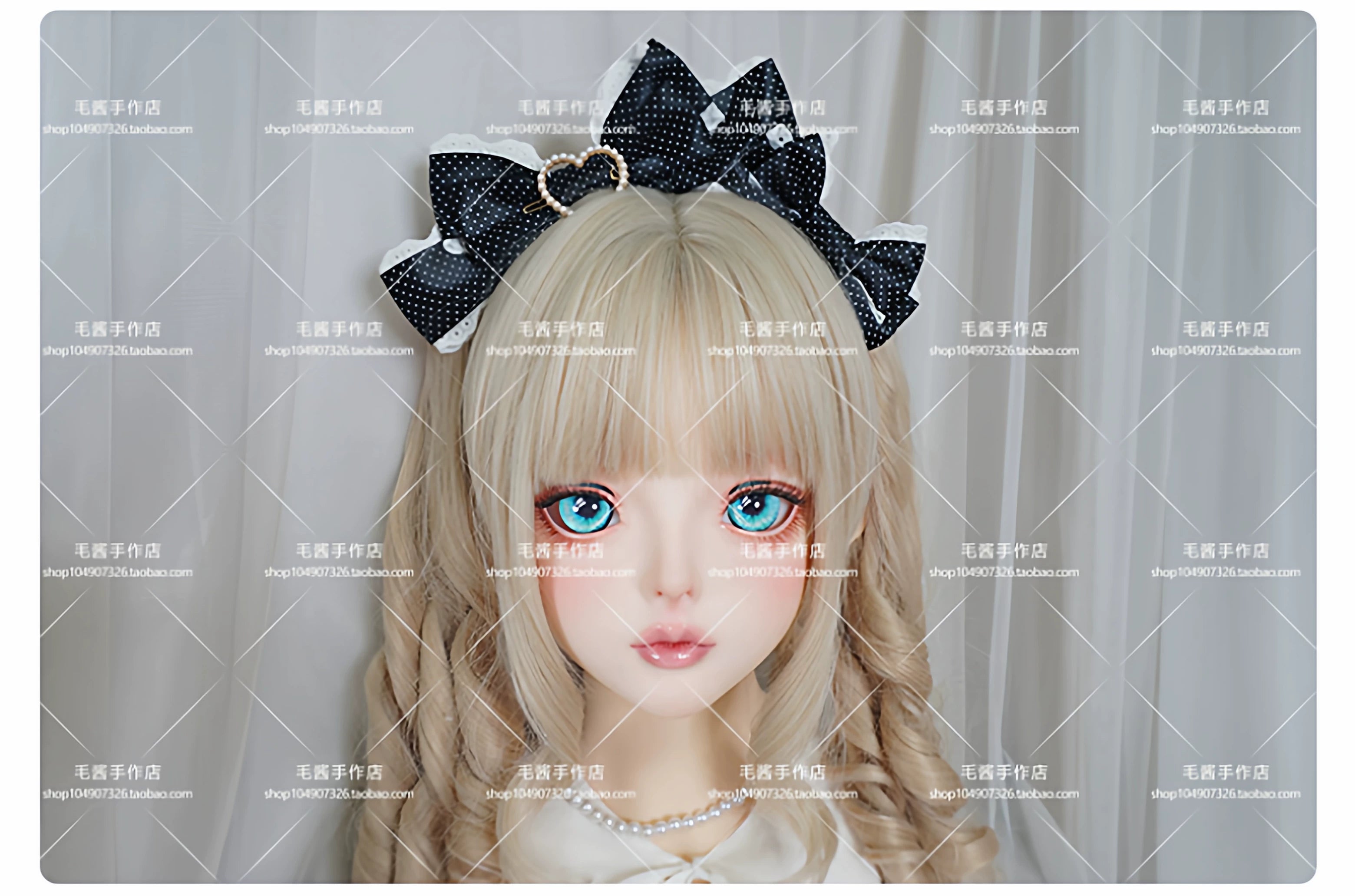 Polka Dot Lolita KC, Heart-shaped Decoration