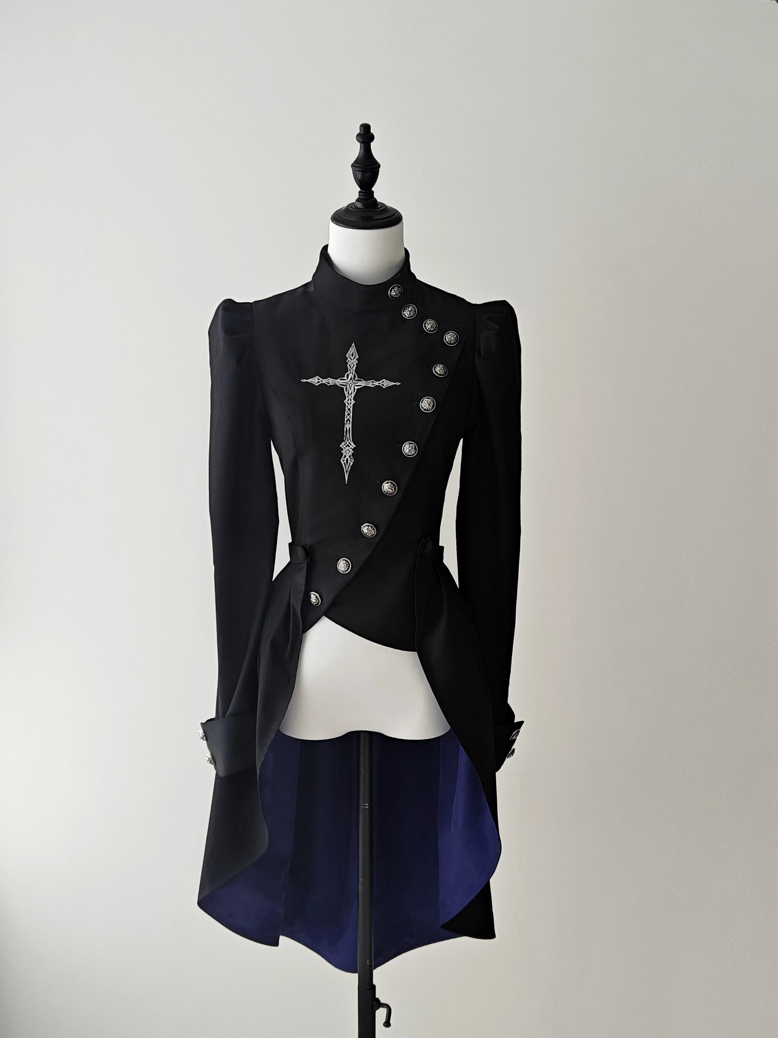 White Night Sonata - Ouji Lolita Embroidery Coat, Detachable Trailing Black Embroidered Coat + Blue Trailing XS