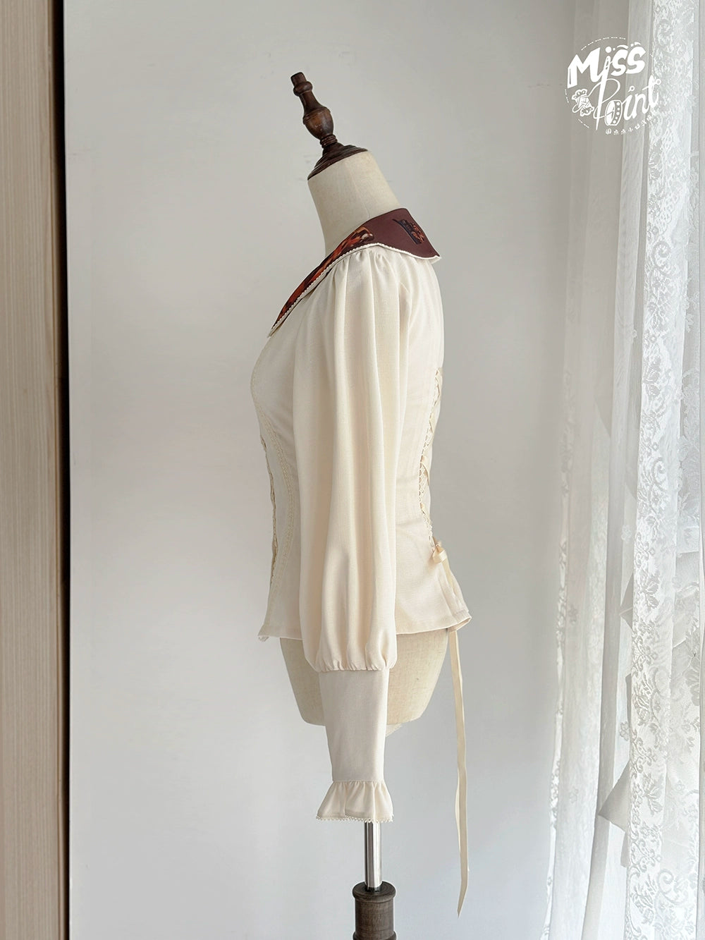 Miss Point - German Bookshelf - Classic Lolita Blouse, Butterfly-Shaped Collar 44025:791994