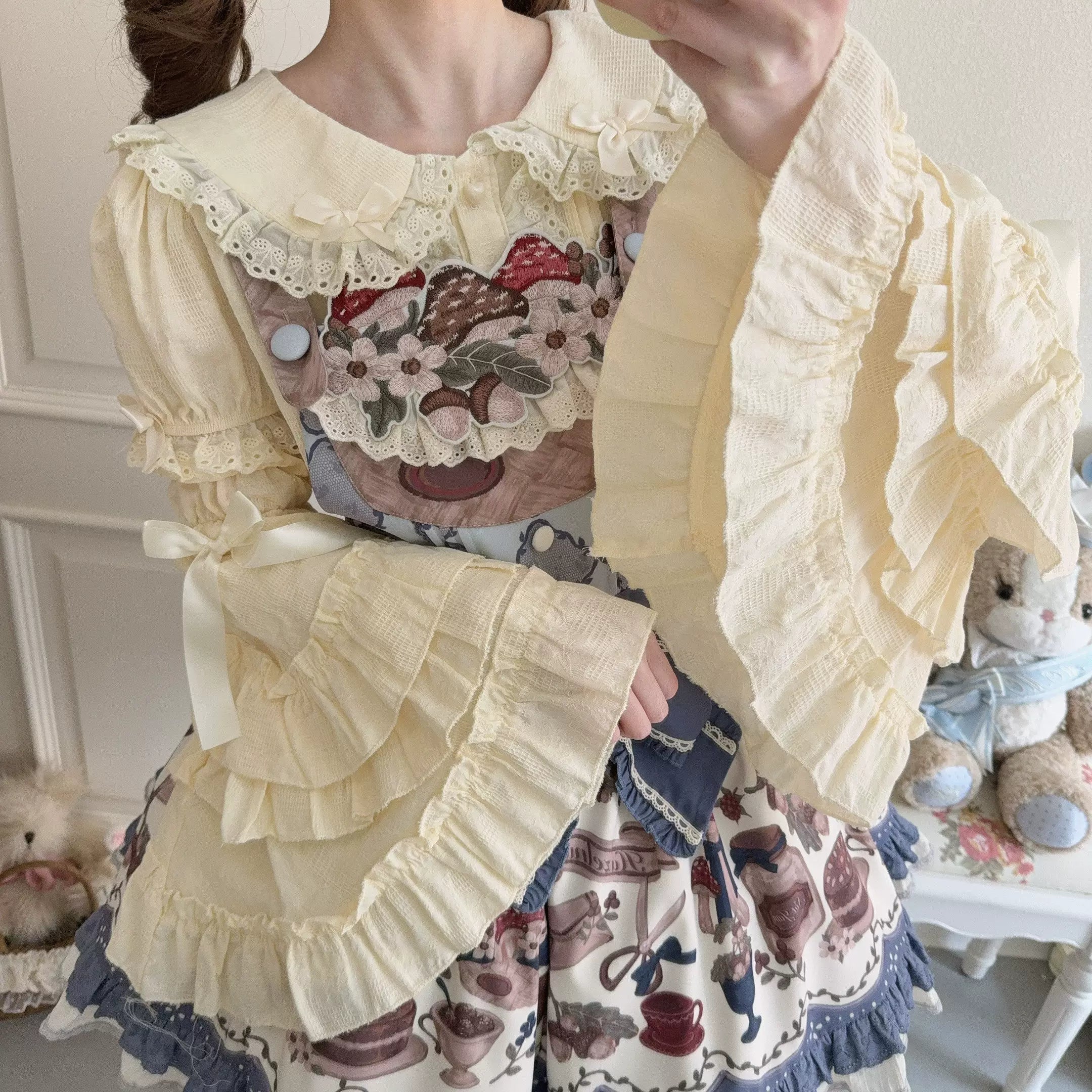 Kawaii Lolita Blouse, Detachable Hime Sleeves Light Apricot - A Pair of Hime Sleeves Only S