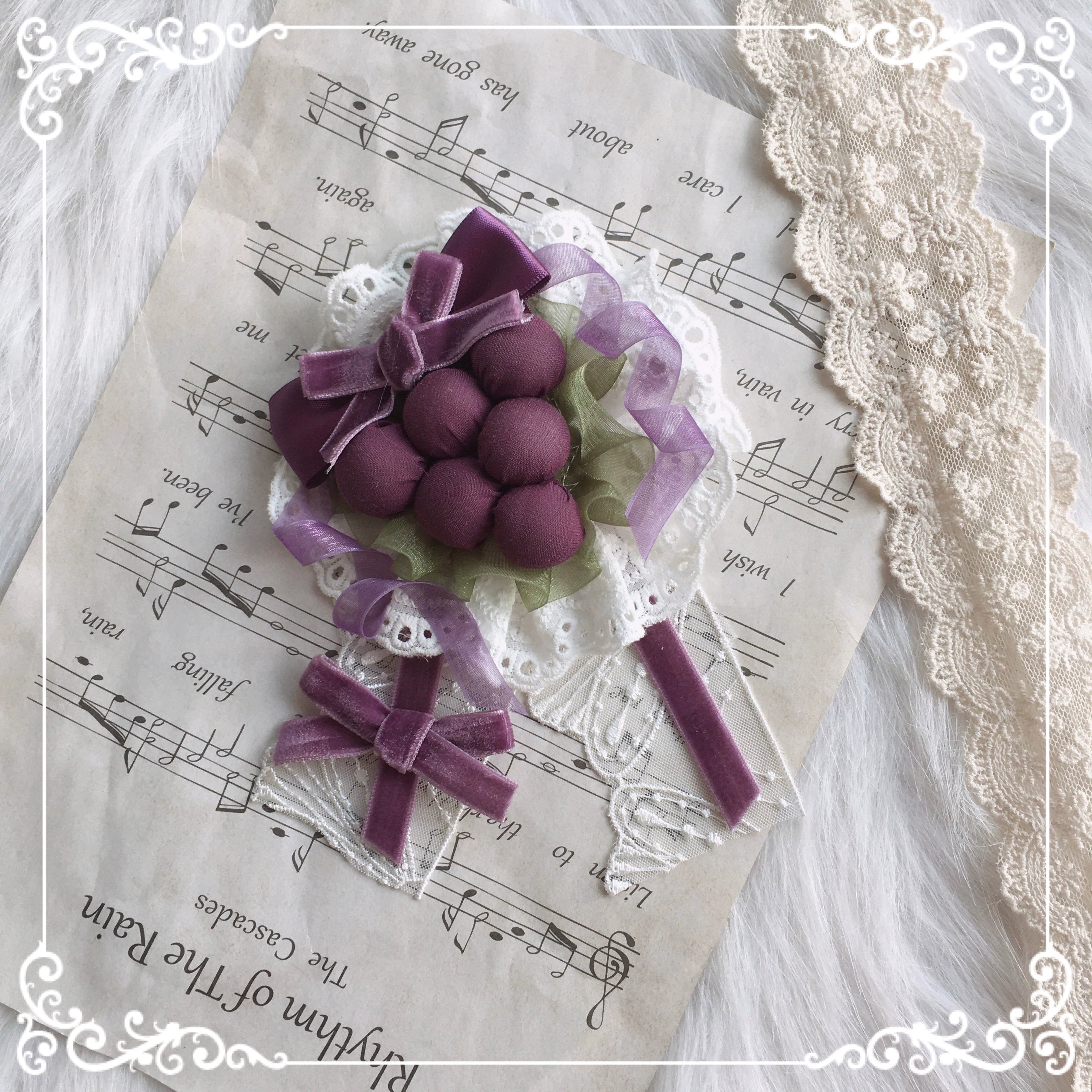 (Buyforme)Chestnut Lolita~Louvre Vineyard Accessory Hairband Retro Lolita KC grape flower ball brooch dual purpose 28850:323068