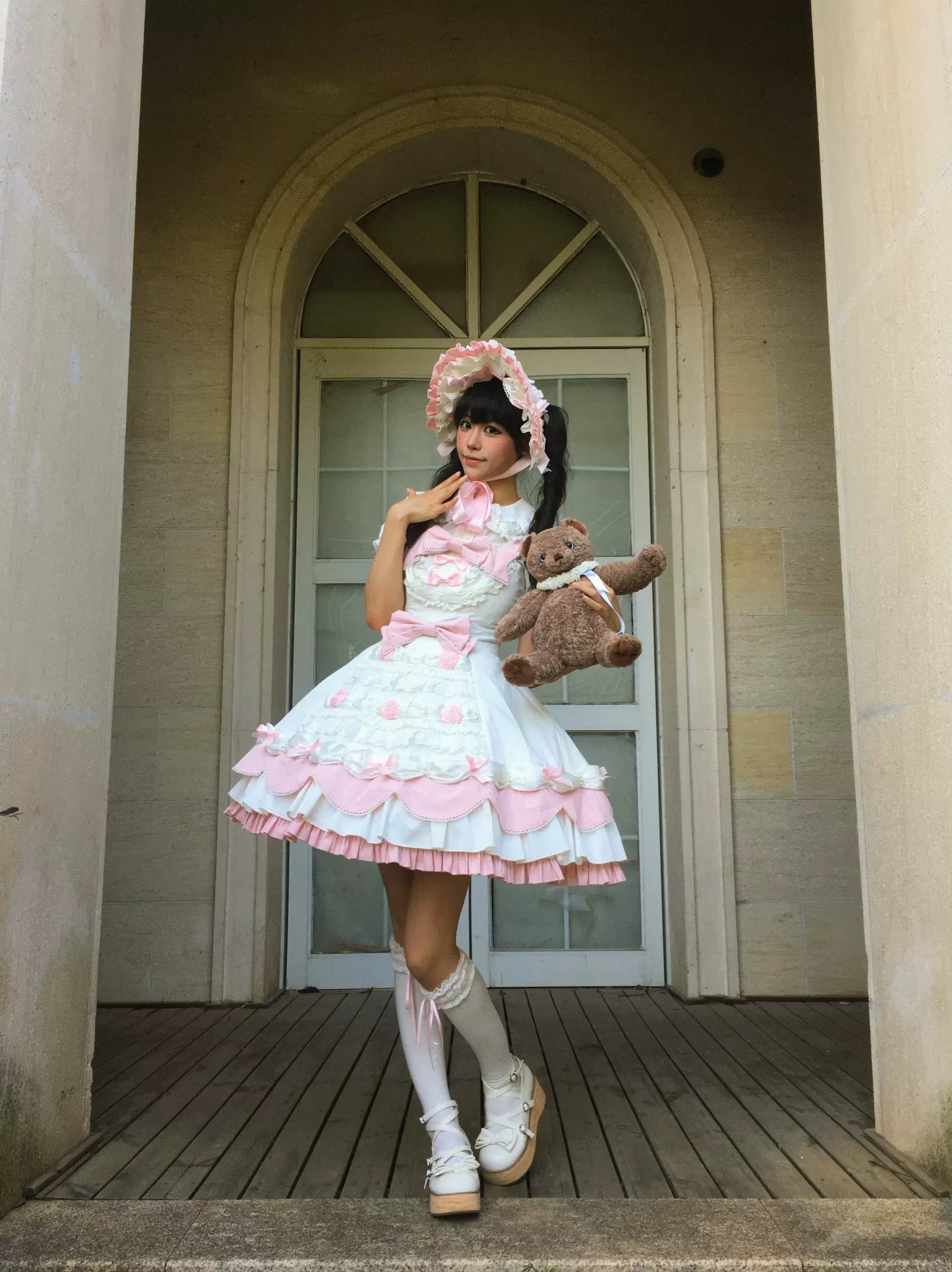 Cream Rosette Cake - Old School Lolita JSK Dress, Rose & Pearl Accents 45769:861503