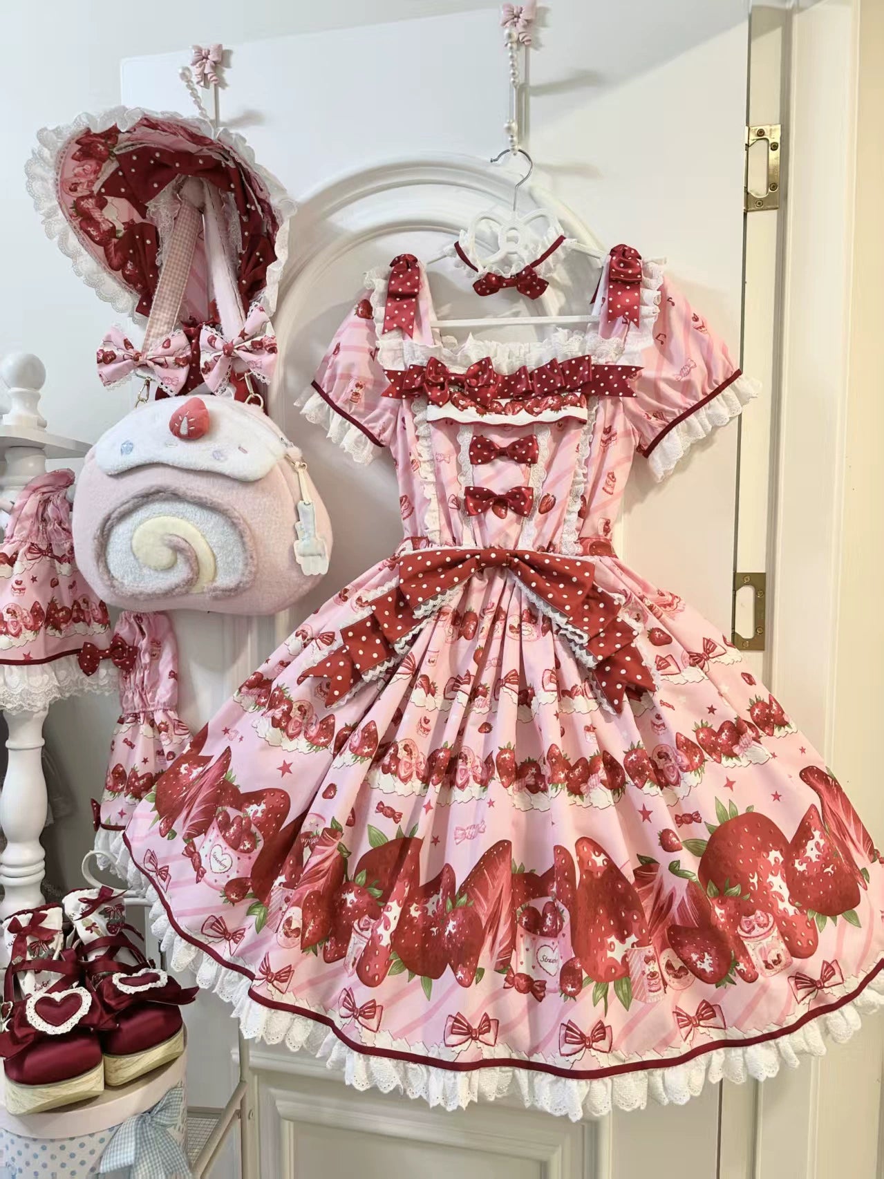 Peach Bunny - Strawberry Box - Sweet Lolita OP Dress, Strawberry Print (L M S) 43994:791542