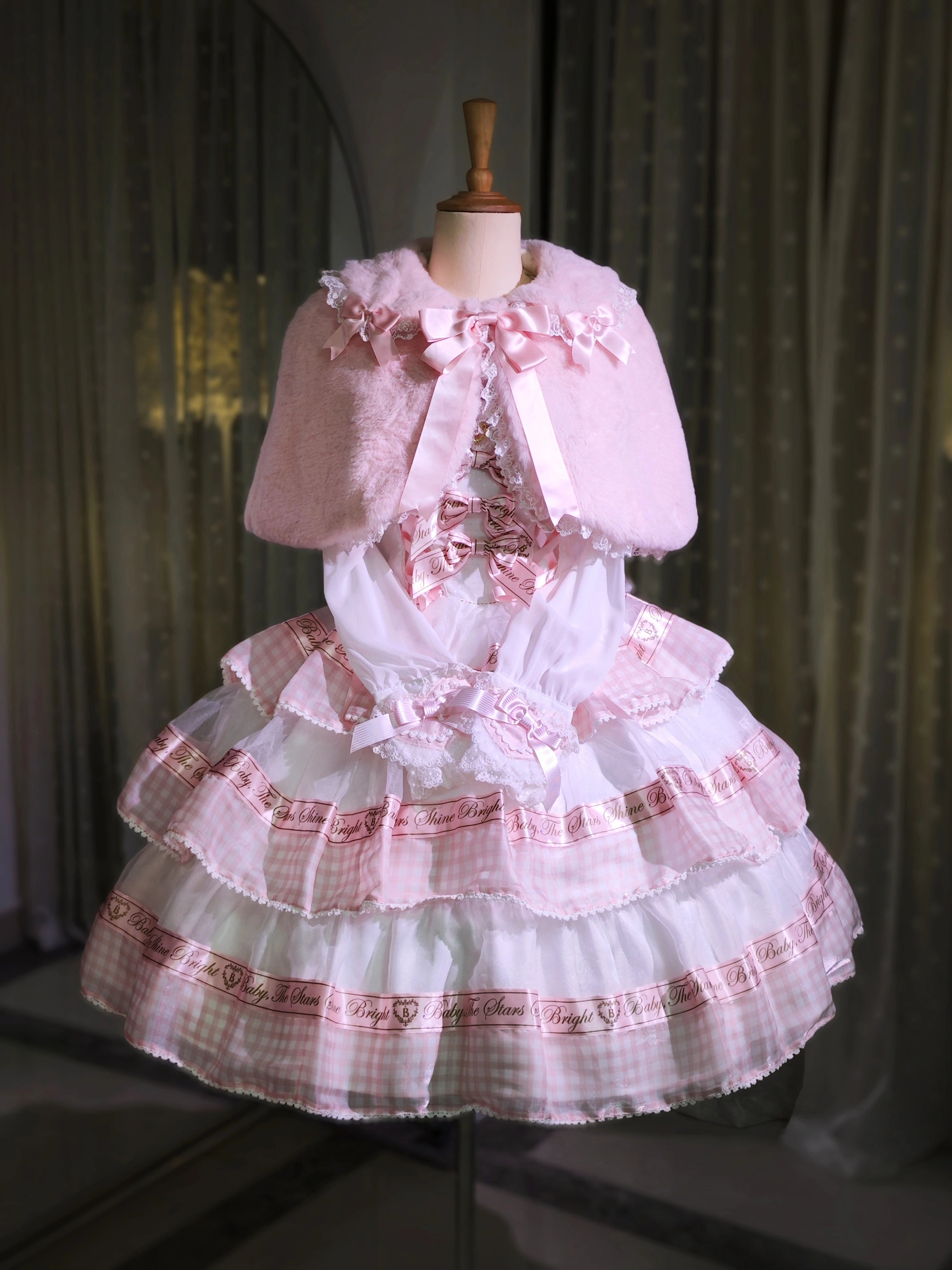 The Seventh Doll~Old School Lolita Cape Bunny Plush Short Coat 40174:654680