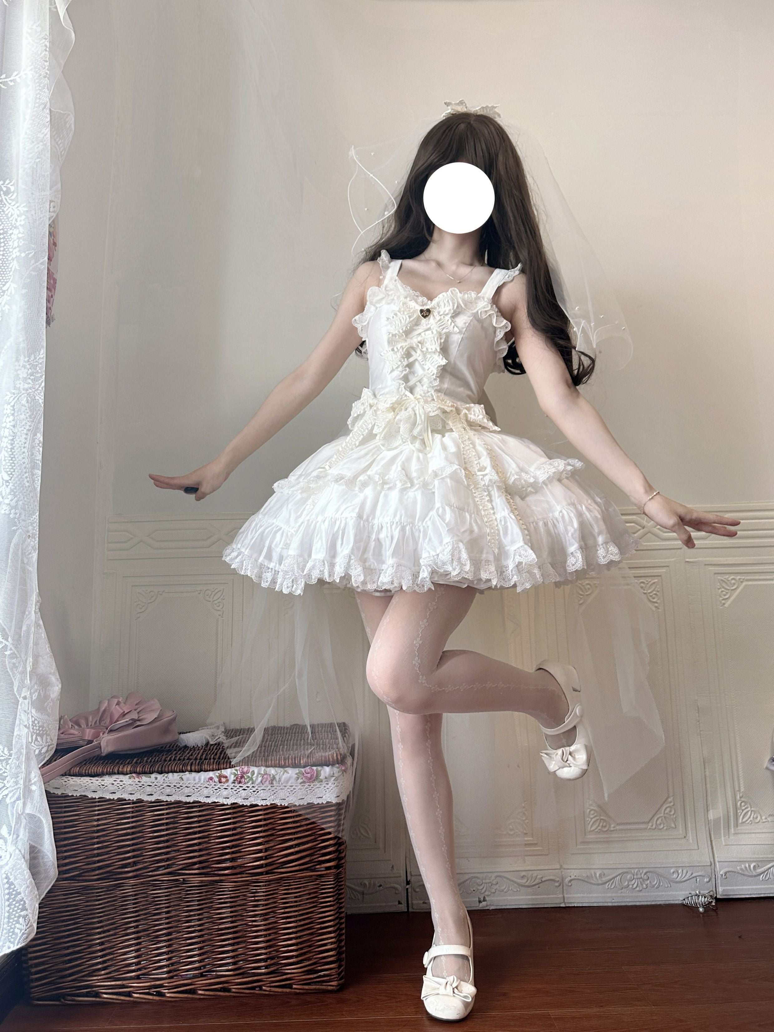 Kuma - Revolver Sweetie - Coordinated White Sweet Lolita Set with Heart-Shaped Bodice