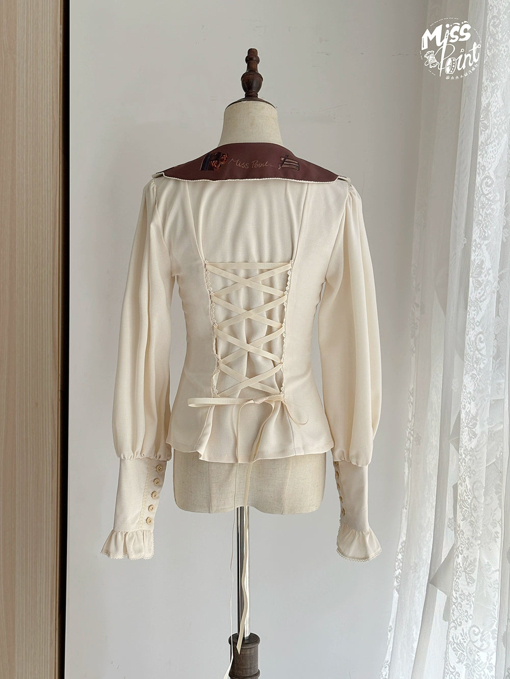 Miss Point - German Bookshelf - Classic Lolita Blouse, Butterfly-Shaped Collar 44025:792010
