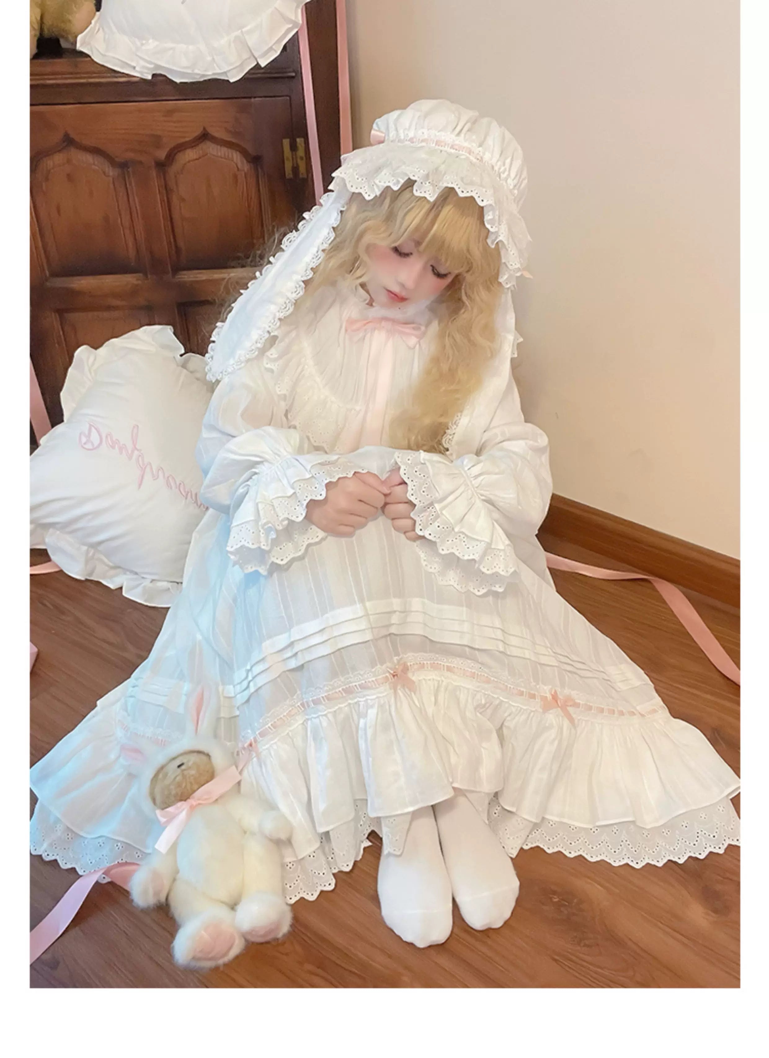 Lop-Eared Bunny Dream - Vintage Lolita Doll-like Nightdress, Ruffles & Bow