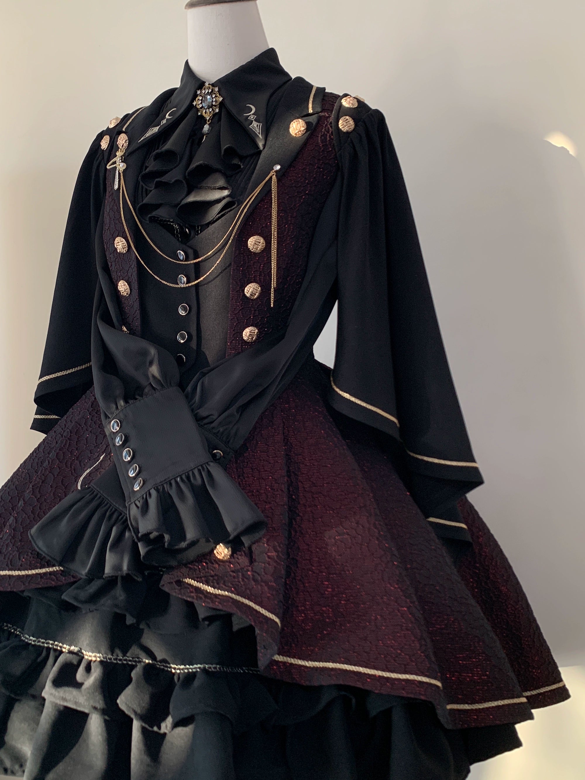 SilentMars - Fallen Moon Rule - Military Lolita Shirt Set Retro Knight Style Blouse Black x red - vest style coat with a brooch S
