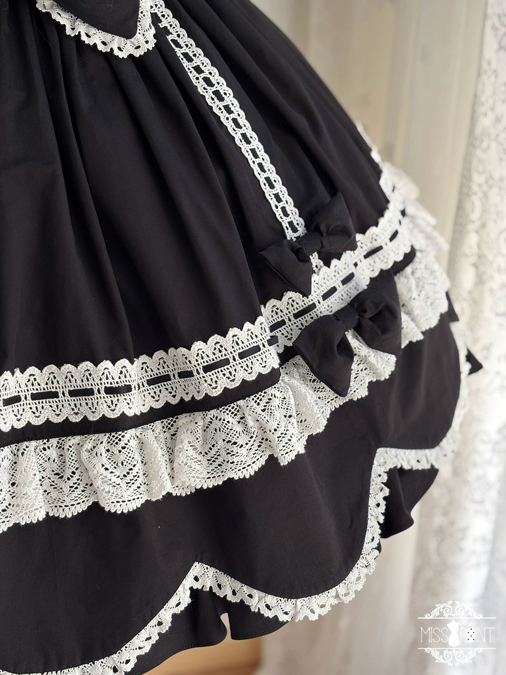 Miss Point - Vintage Petal Rabbit - Old School Lolita OP Cotton Dress With Petal-Shaped Hem 43135:768547