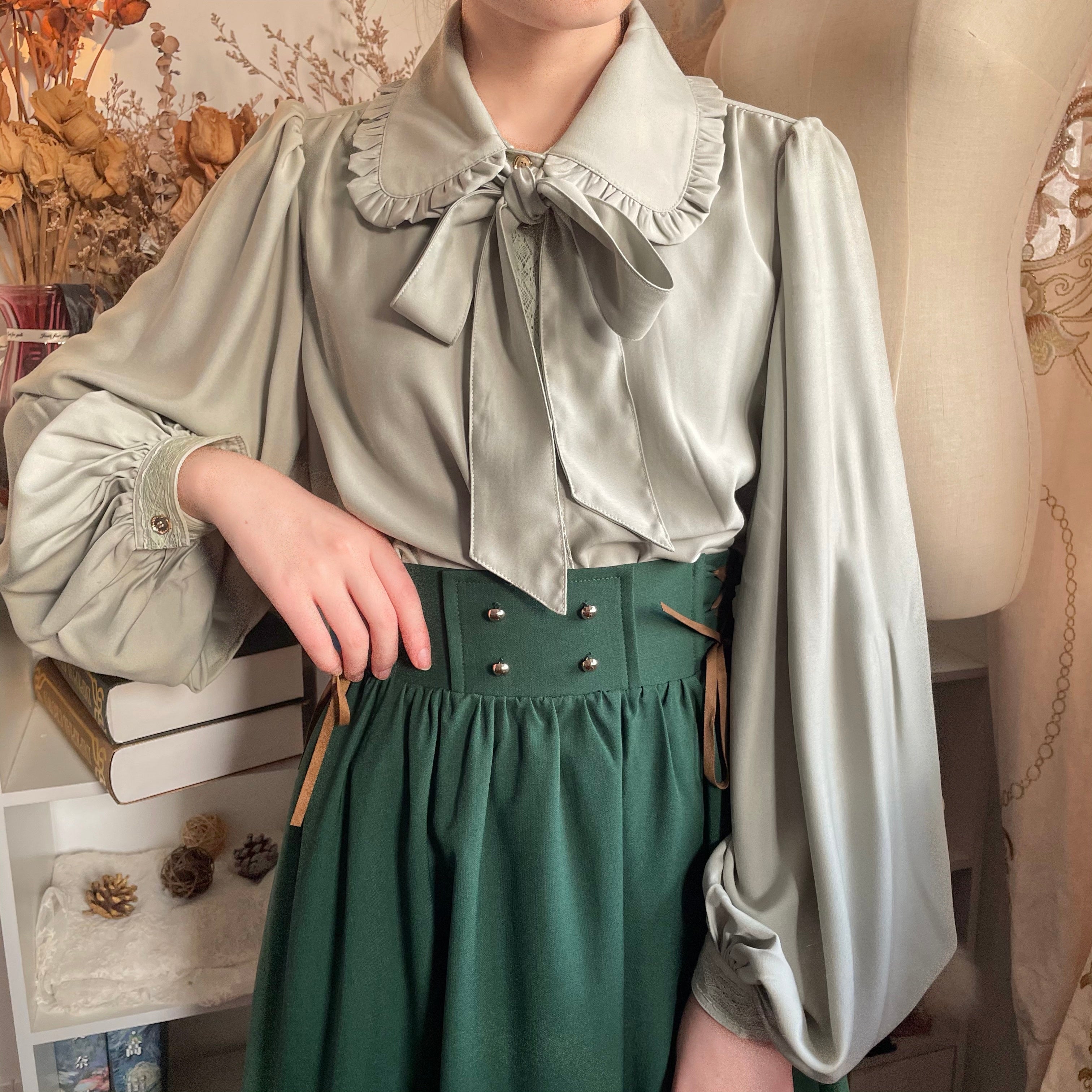 YuanSu - Mayer's Whisper - Vintage Lolita Large Sleeve Blouse S Grass Green