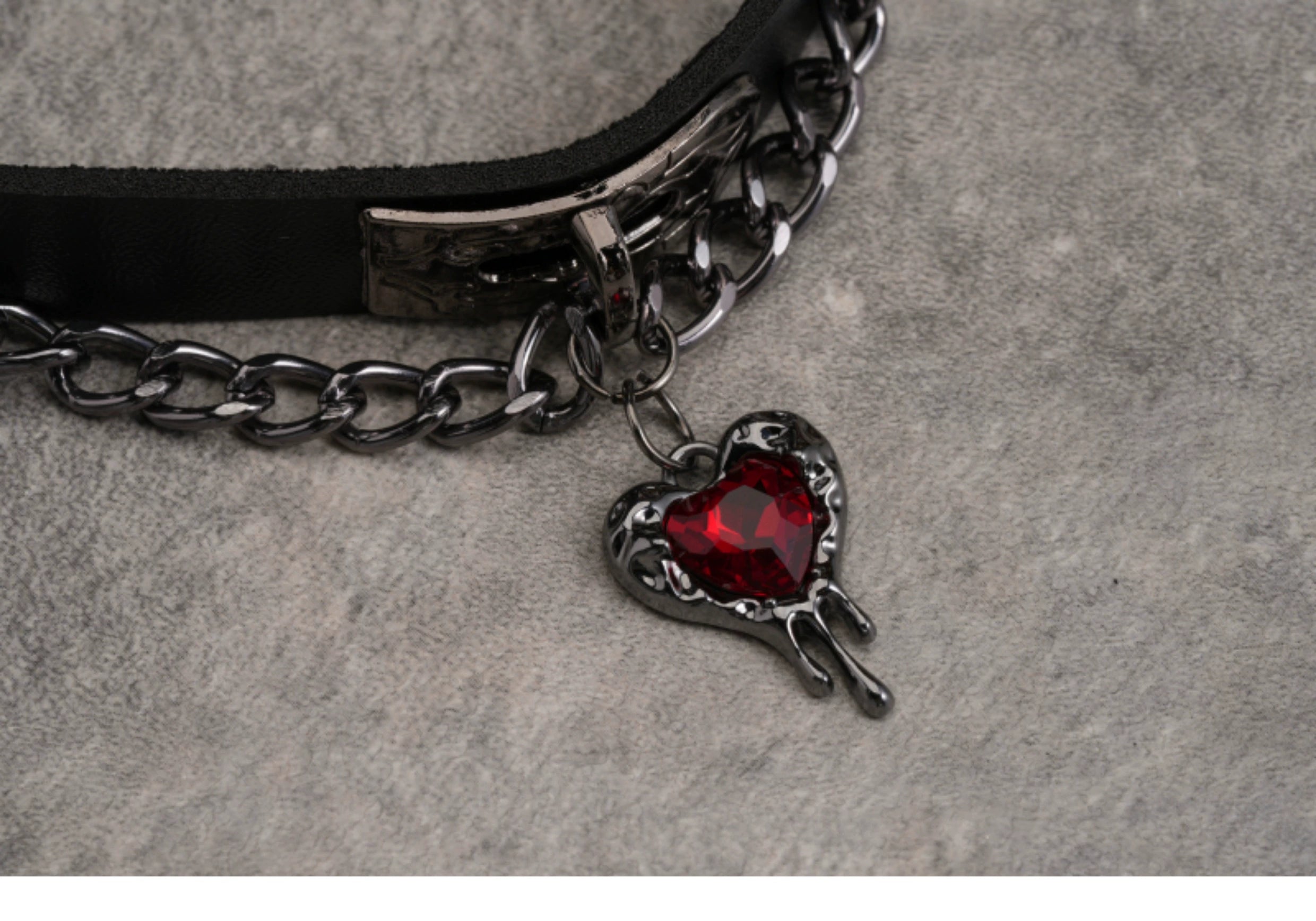 Strange Sugar~Gothic Lolita Choker Faux Leather Heart Pendant Necklace 36642:530618