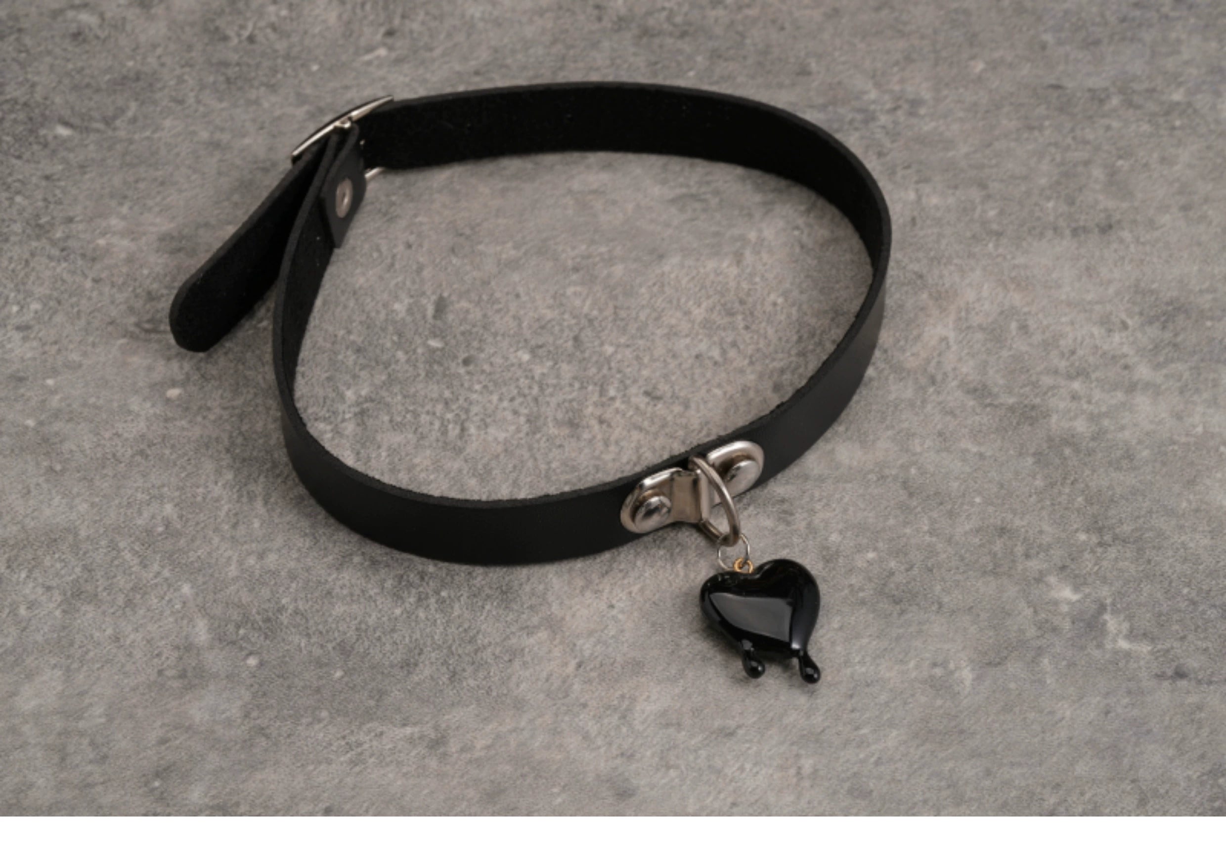Strange Sugar~Gothic Lolita Choker Faux Leather Heart Pendant Necklace 36642:530688