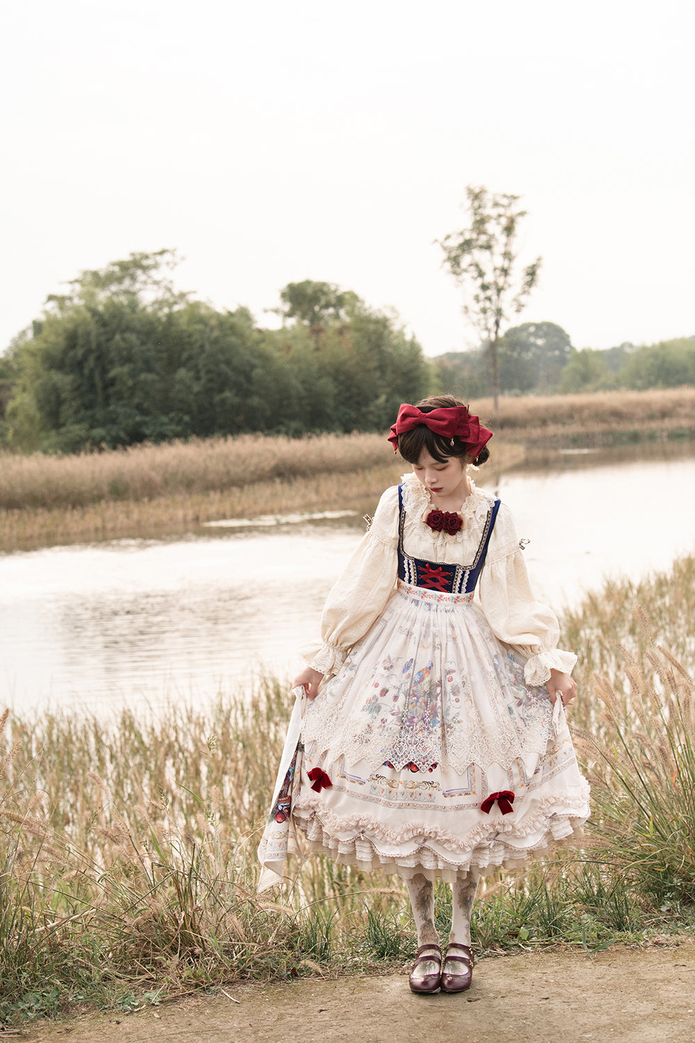 Miss Point - Rich Hymn - Lolita Bavarian Countryside Lace Embroidery Apron