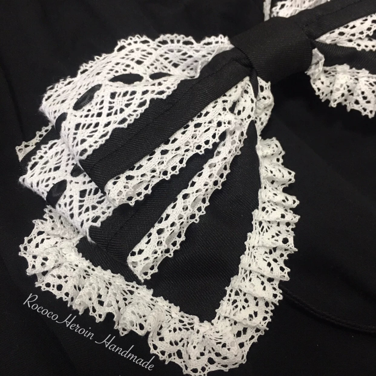 Old School Lolita KC, Lace & Bow