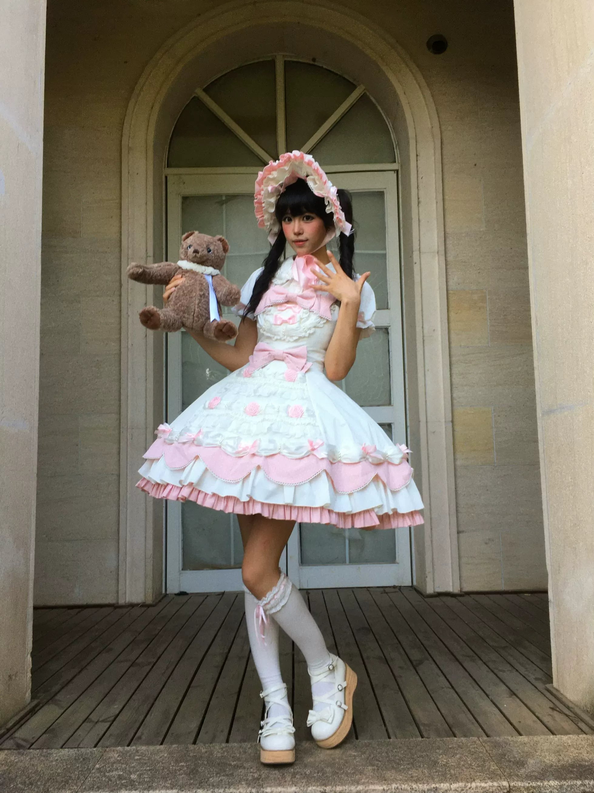 Cream Rosette Cake - Old School Lolita JSK Dress, Rose & Pearl Accents 45769:861479