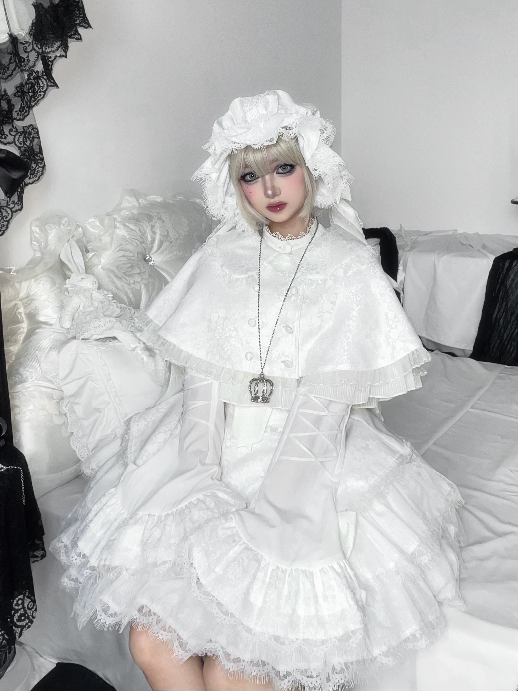 Frozen in time - Bunny Fantasy - Gothic Lolita JSK Dress Princess Sleeve Shirt White Cape Only XS