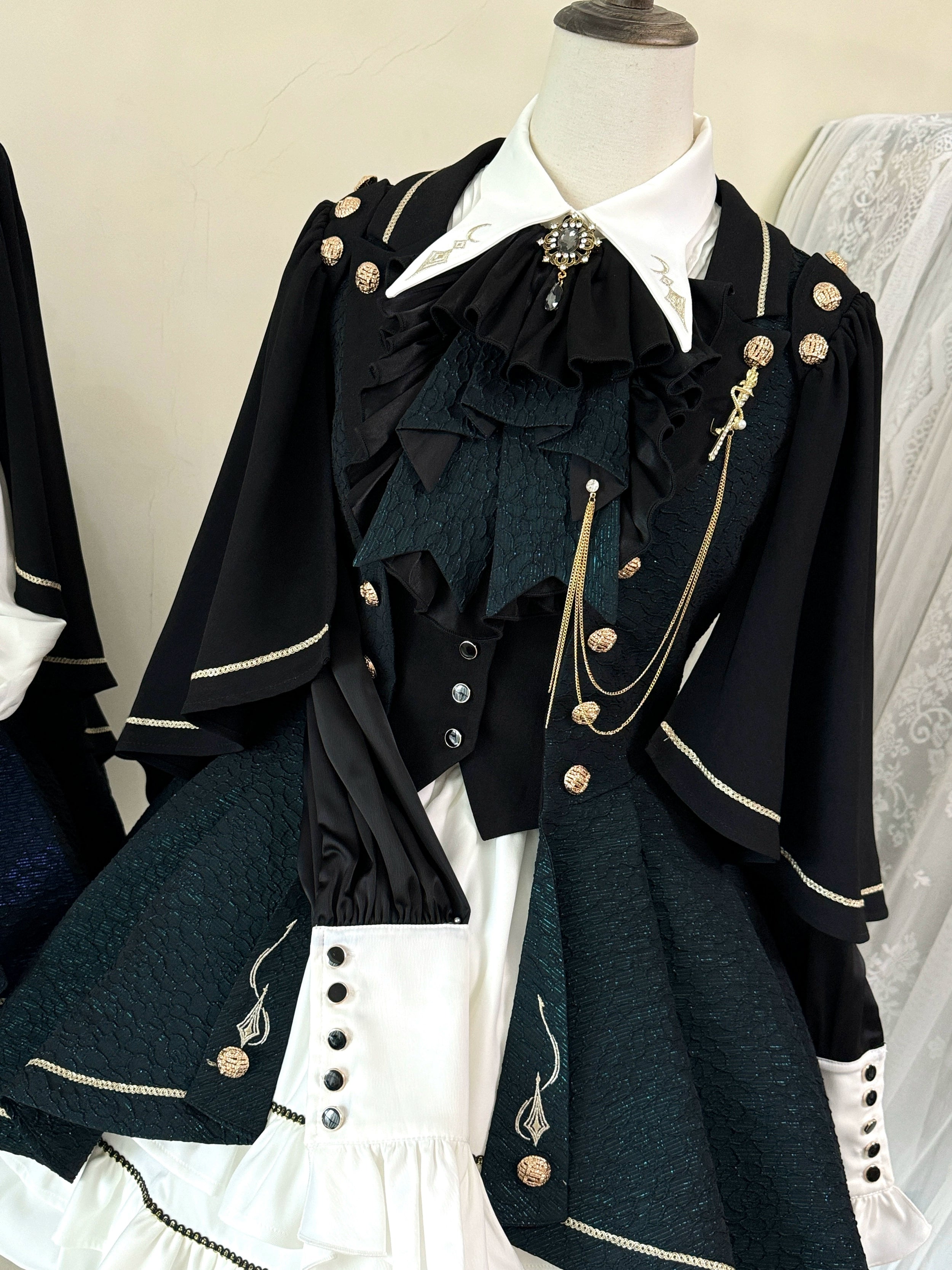 SilentMars - Fallen Moon Rule - Military Lolita Shirt Set Retro Knight Style Blouse Black x green - vest style coat with a brooch S