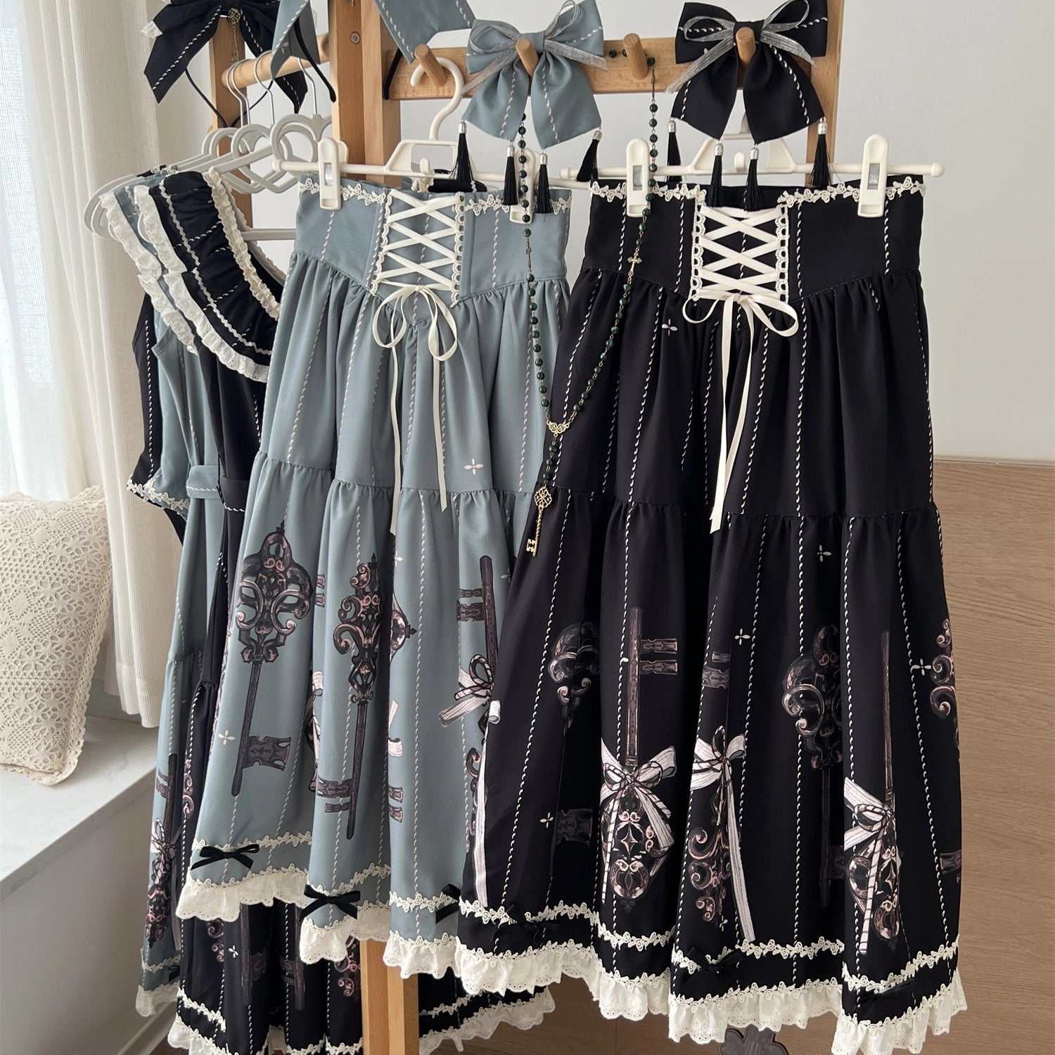 Uncle's Workshop - Secret Key - Classic Lolita Dress Suit, Key Print (L M S) 43925:791020