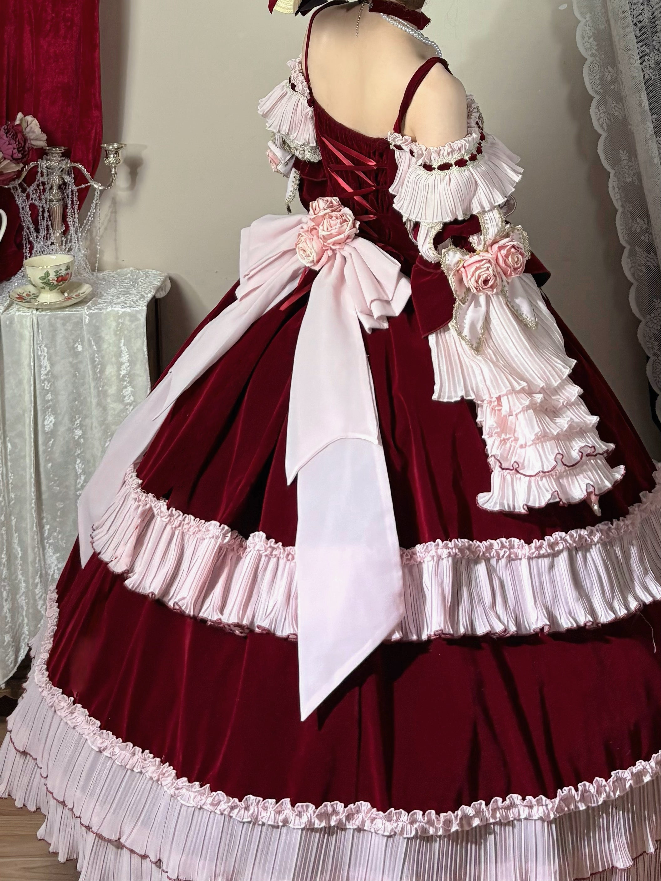 Meowing and fruity - Rose Ode - Retro Elegant Lolita Satin OP with Rose Decorations