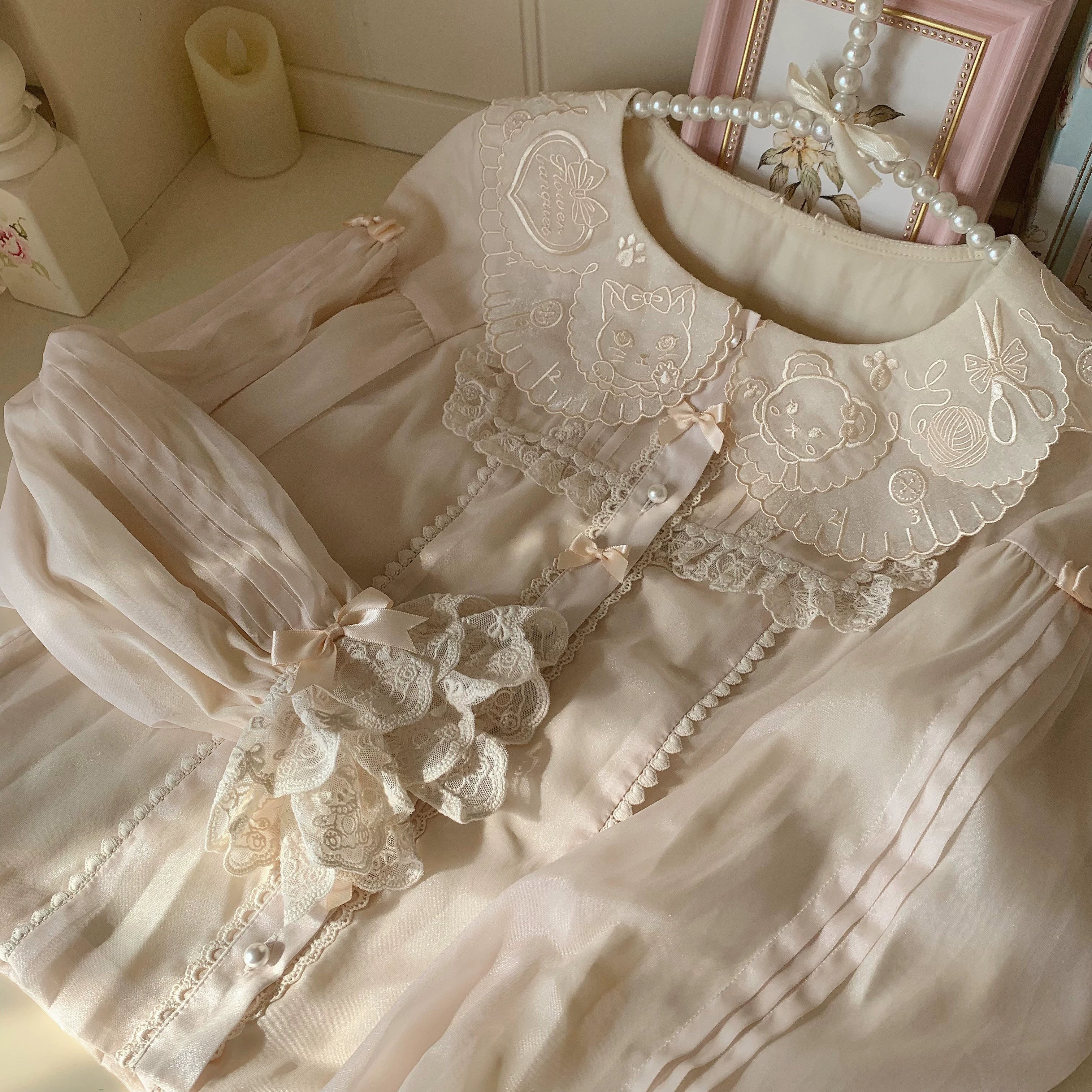 Flower Banquet - Sweet Lolita Blouse Embroidered Shirt with Long Sleeve S Ivory color