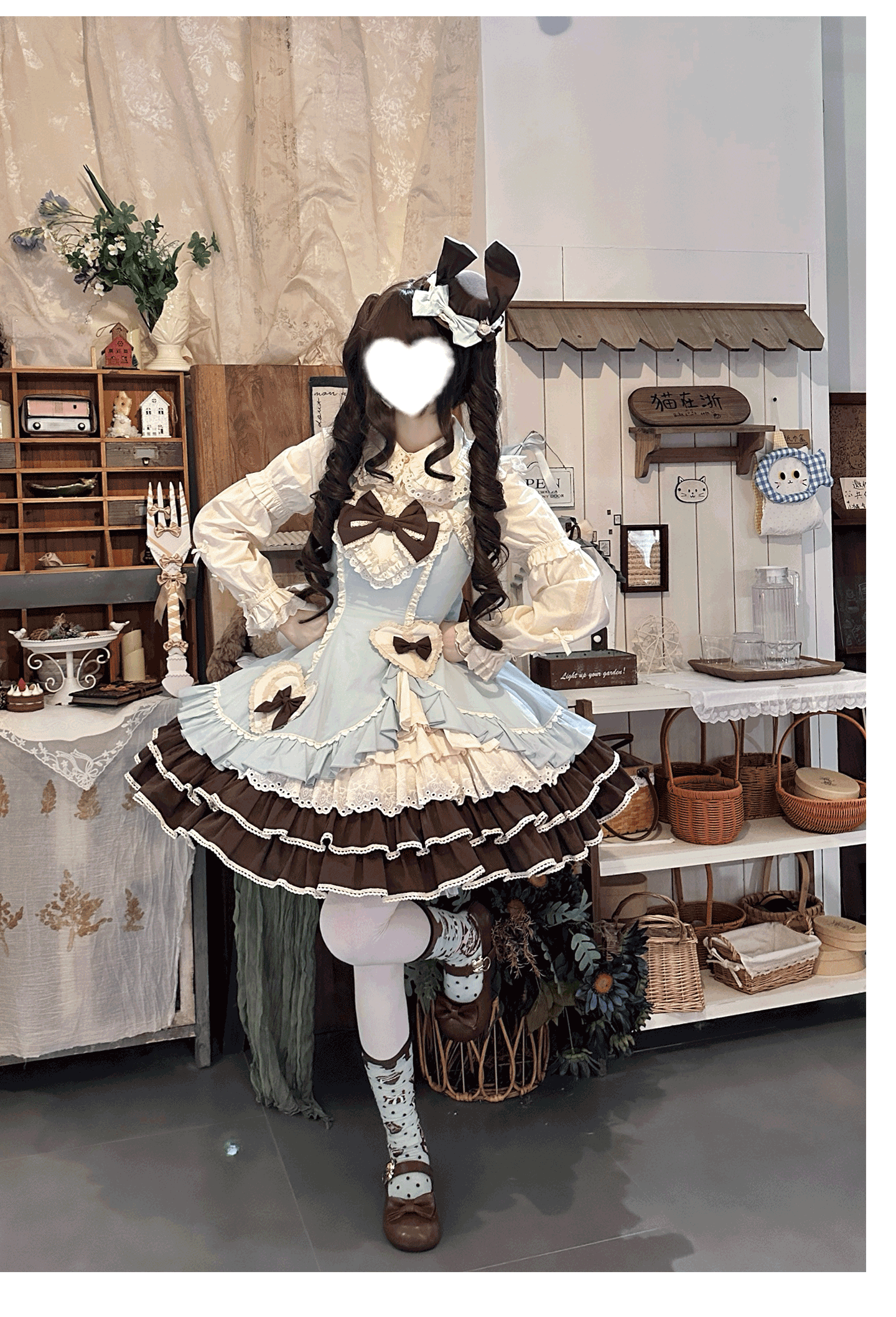 Cream Bud - Tiered Hem Old School Lolita JSK, Side Opening