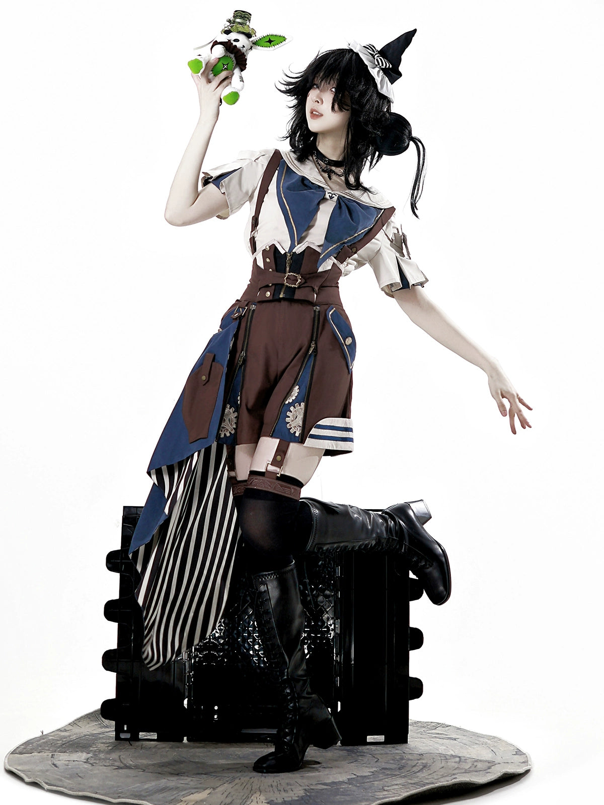 Designer's Gift - Voyager's Daily - Ouji Lolita Suspender Shorts Set with Shirt & Trailing