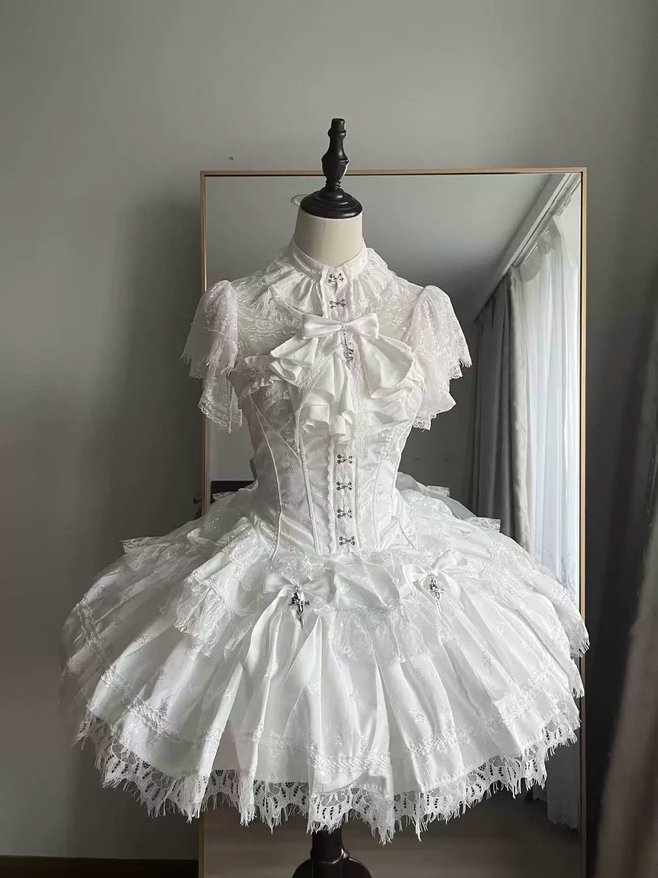 Silvermoon Thorn - White Gothic Lolita Fishbone Corset Skirt Set, Cross Details Corset + Skirt + Jabot + Lace Shirt S In stock