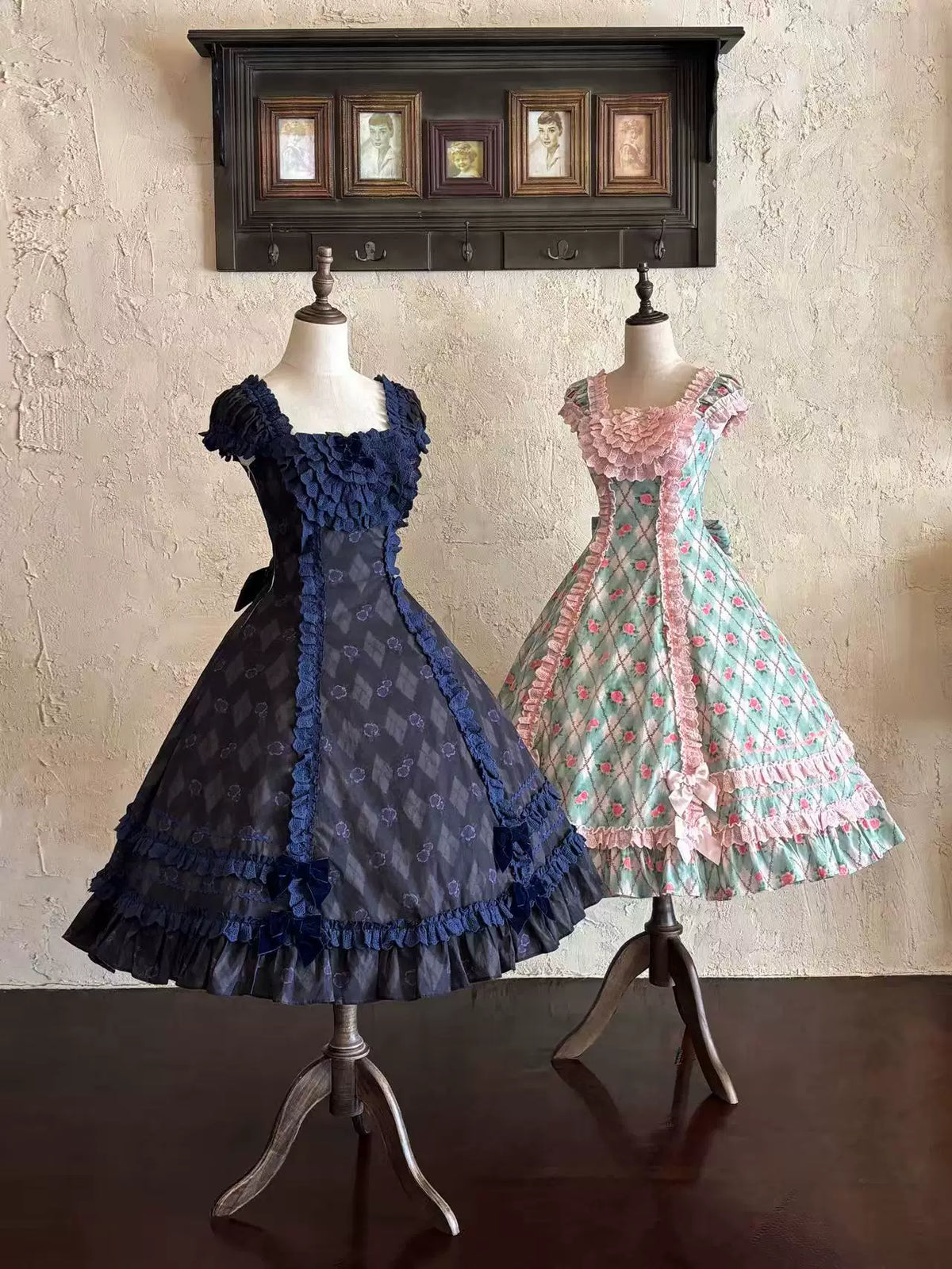 Red Pencil - Old School Lolita OP Dress, Salon de the Rose Print 46099:875136