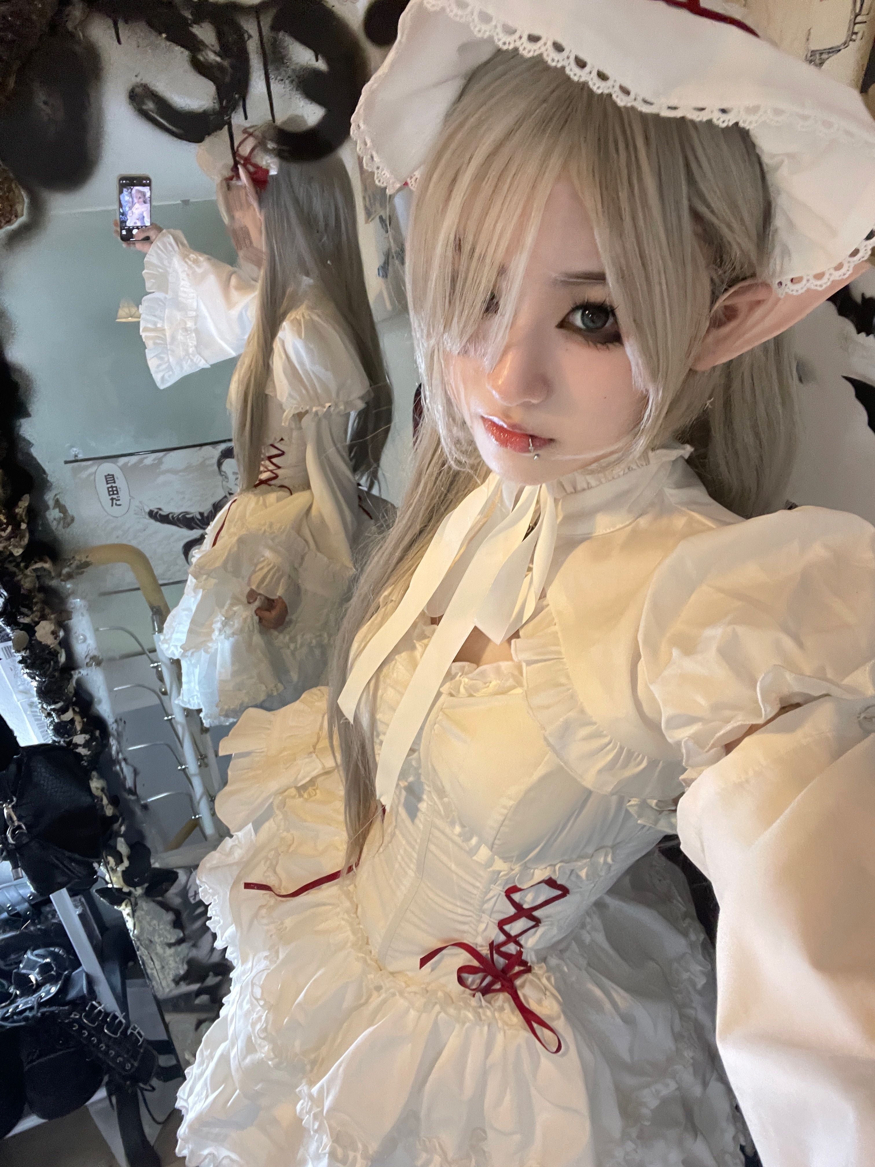 Mengfuzi - LiLith - White Gothic Lolita Dress With Optional Bolero and Sleeves