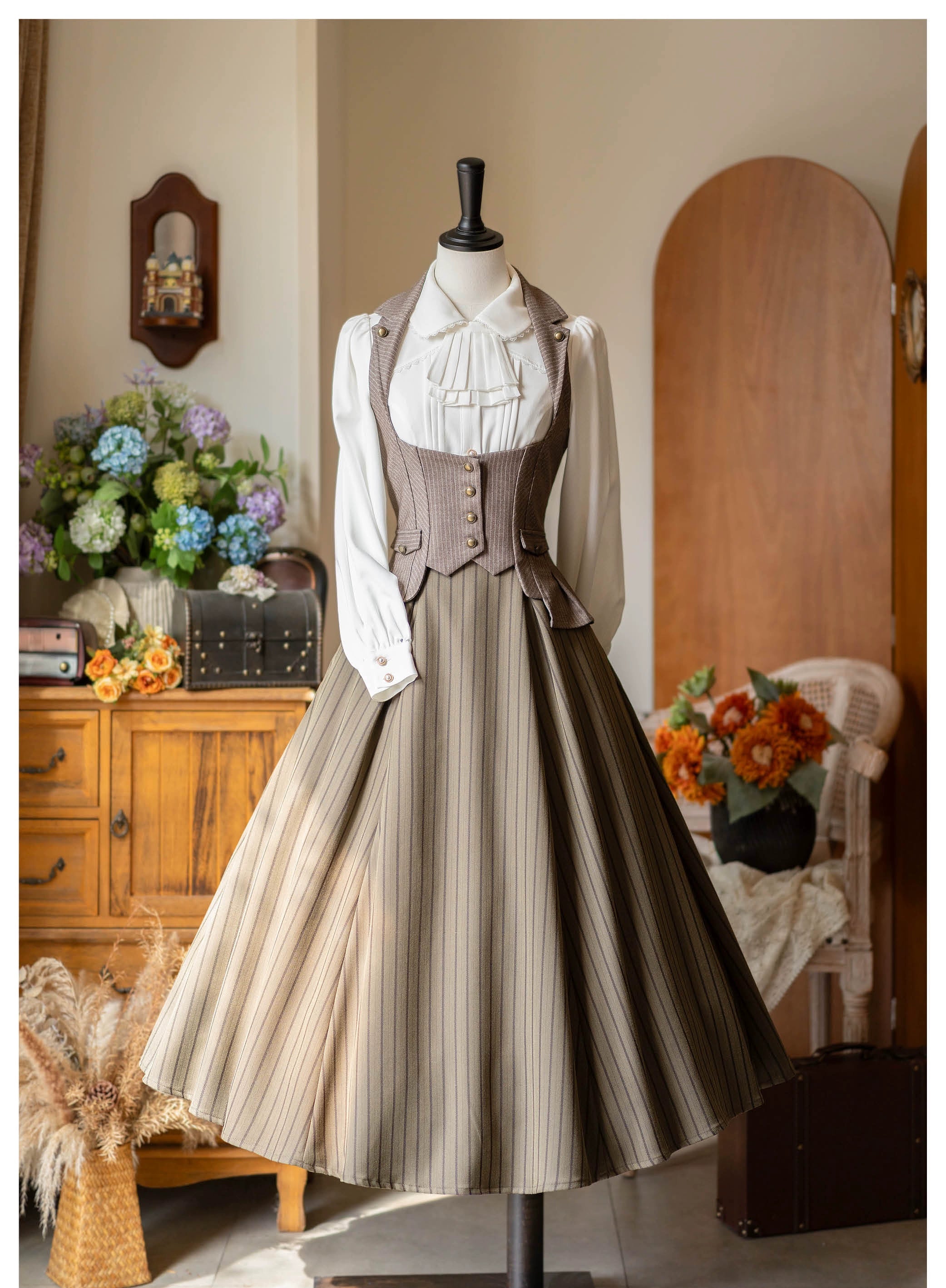 Forest Log - Classic Lolita Fishbone Striped Skirt, Side Pockets