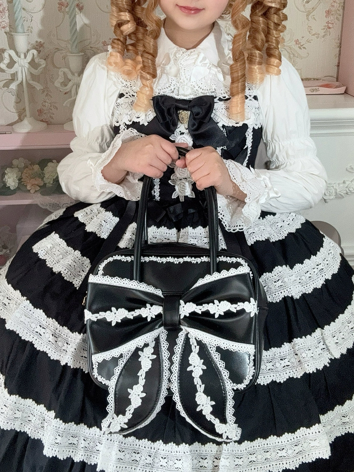 Sheep Puff - Old School Lolita Bag, Ear-Like Bow & Floral Lace