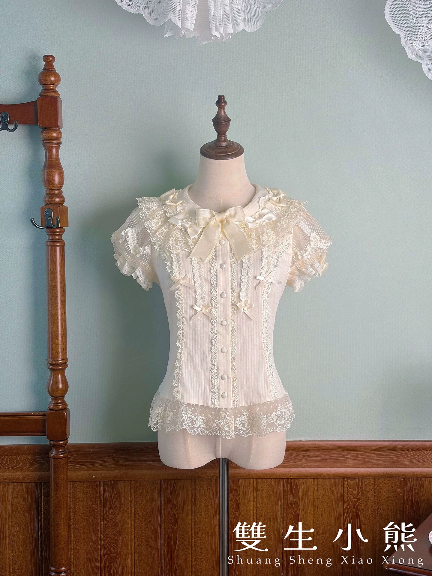 Macaron - Sweet Lolita Short Sleeve Shirt, Lace & Bow Details