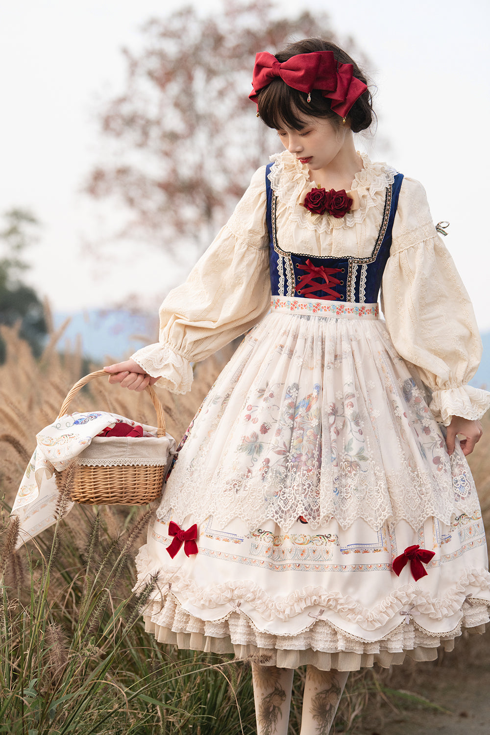 Miss Point - Rich Hymn - Lolita Bavarian Countryside Lace Embroidery Apron