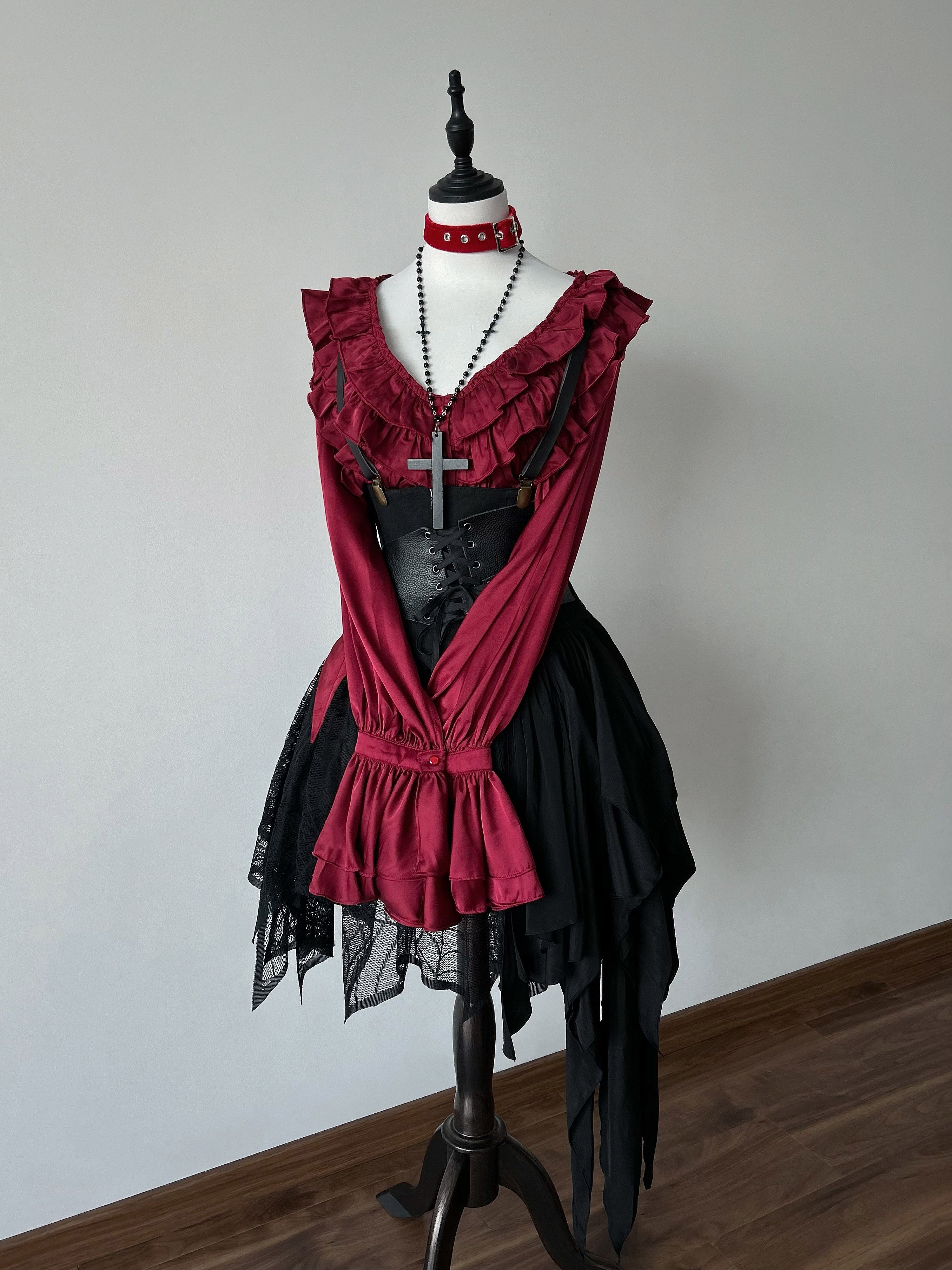 Acorn Lolita - Penetrating - Gothic Lolita Shirt with Long Sleeve and Rib Style Ruffles
