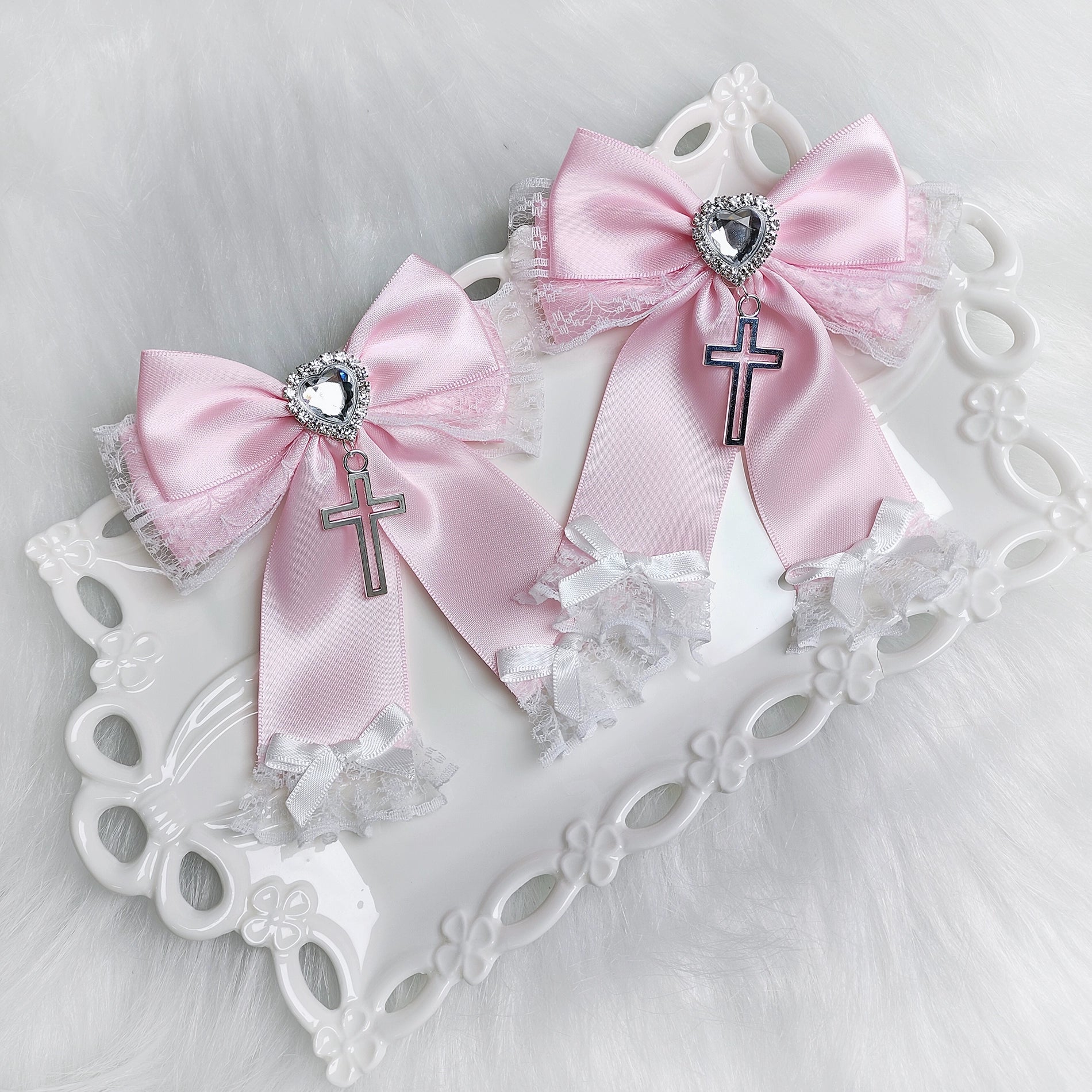 Rabbit Lolita - Landmine - Gothic Lolita Bow Clips Love Lace Cross Hair Accessory White and pink
