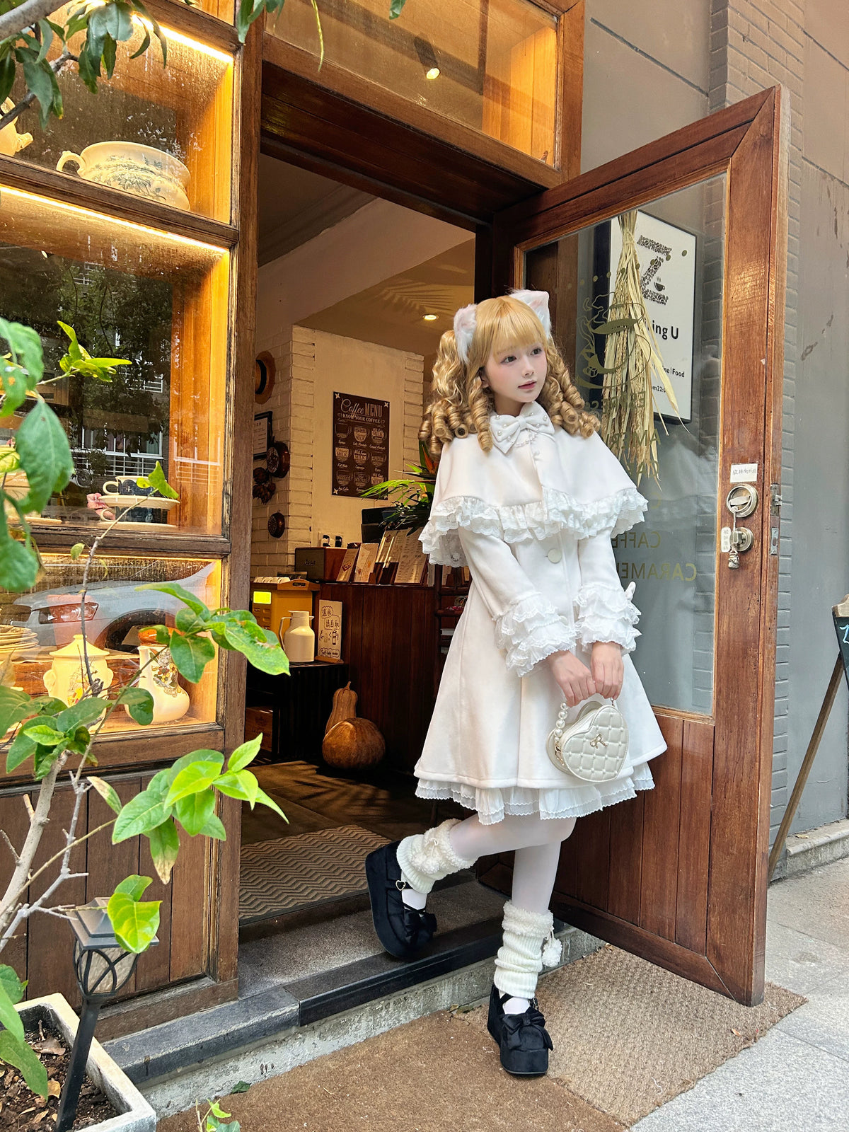 Lace Heart-Knot - Winter Sweet Lolita Lace Cape Coat, A-line Fit