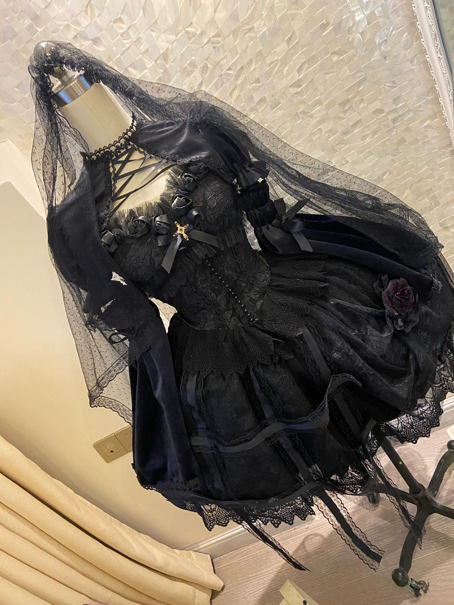 Doujiang - Rose Cage - Gothic Lolita Dress Black Suspender Dress One Size Suspender dress+bolero+ Hime sleeves