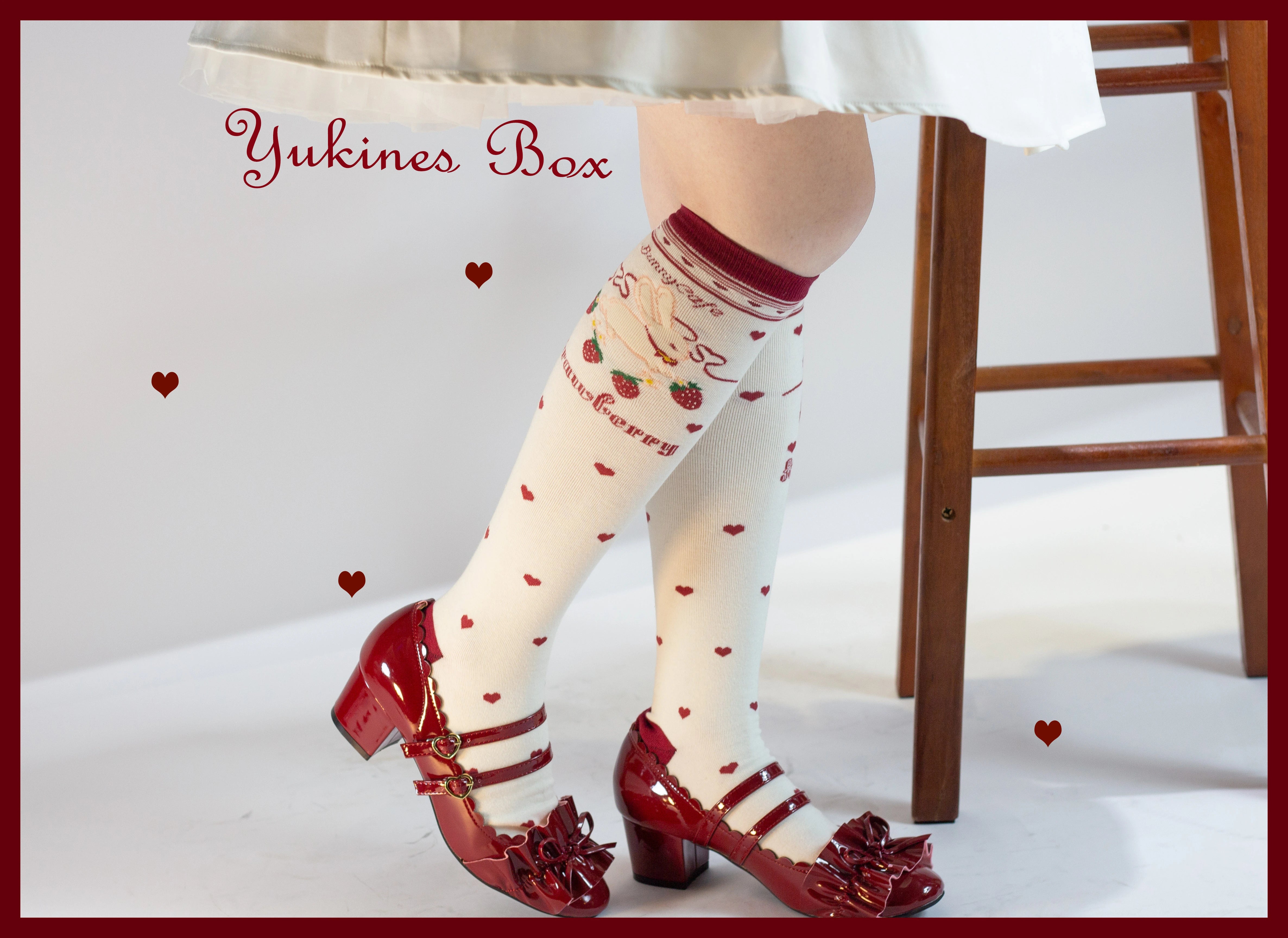 Yukines Box - Kawaii Lolita Strawberry Bunny Print Socks