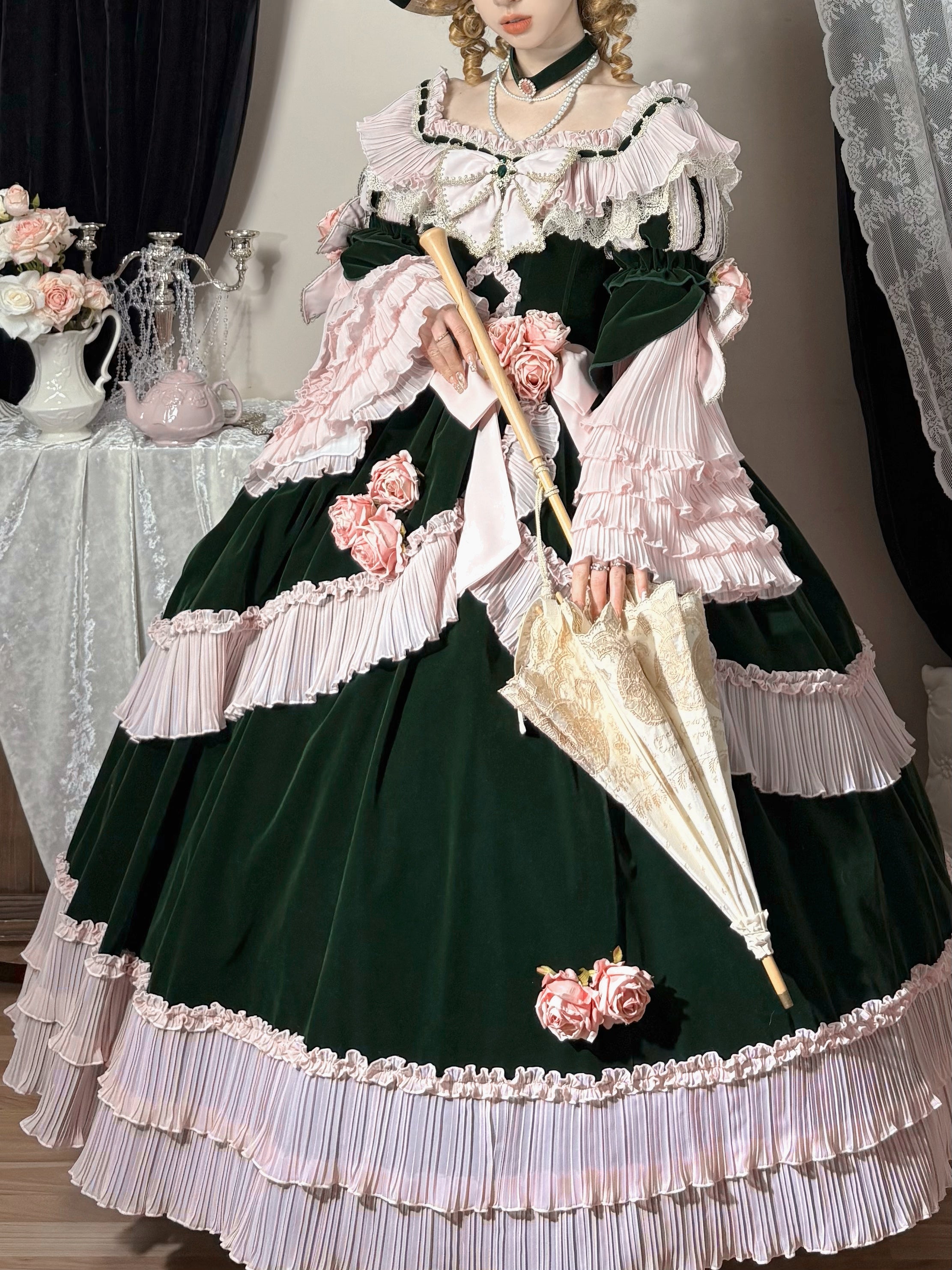 Meowing and fruity - Rose Ode - Elegant Lolita Accessories with Rose Decorations Green OP - detachable sleeves only