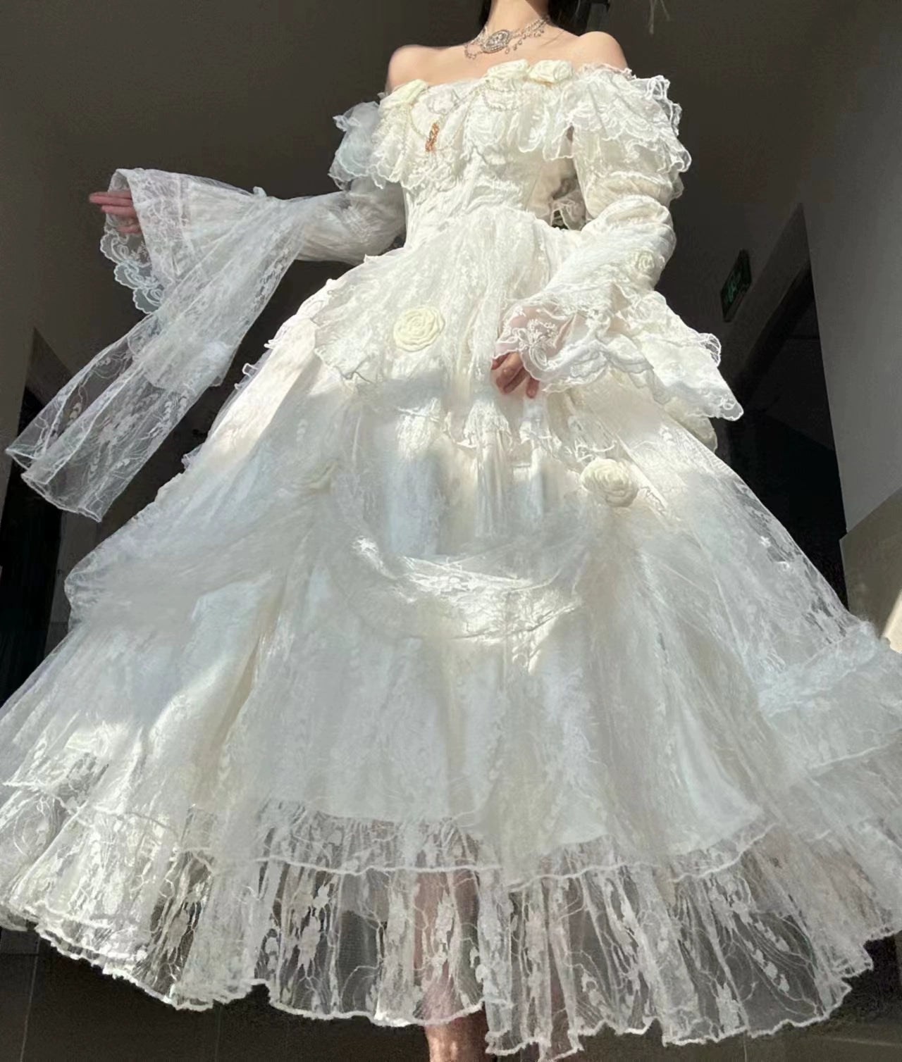 Meowing and fruity - Tana Manor - Classic Lolita Accessories Sleeves Trailing Shawls Lace white hand sleeves One Size